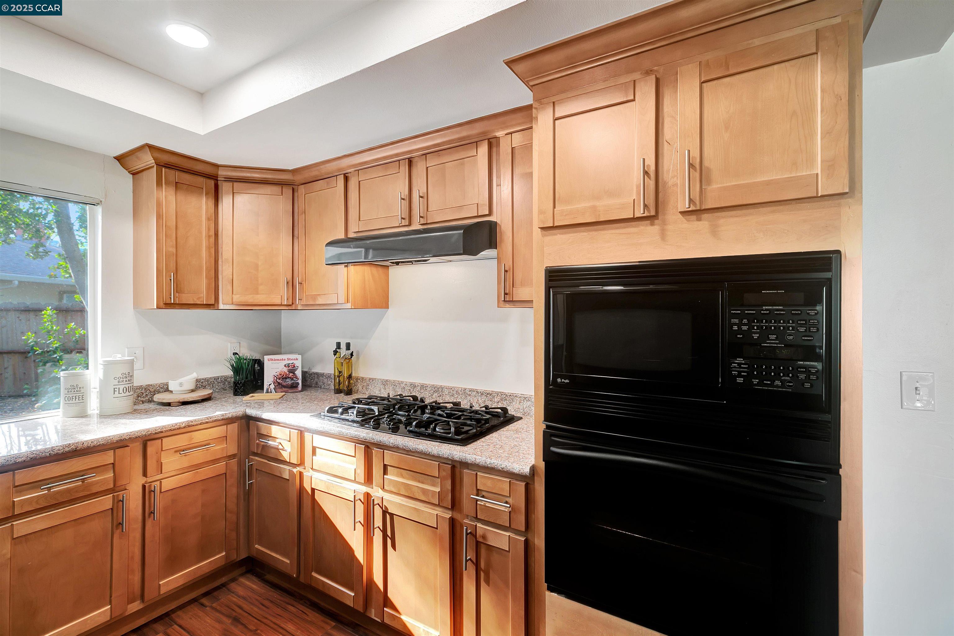 Detail Gallery Image 13 of 46 For 19 Marques Pl, Danville,  CA 94526 - 2 Beds | 1/1 Baths