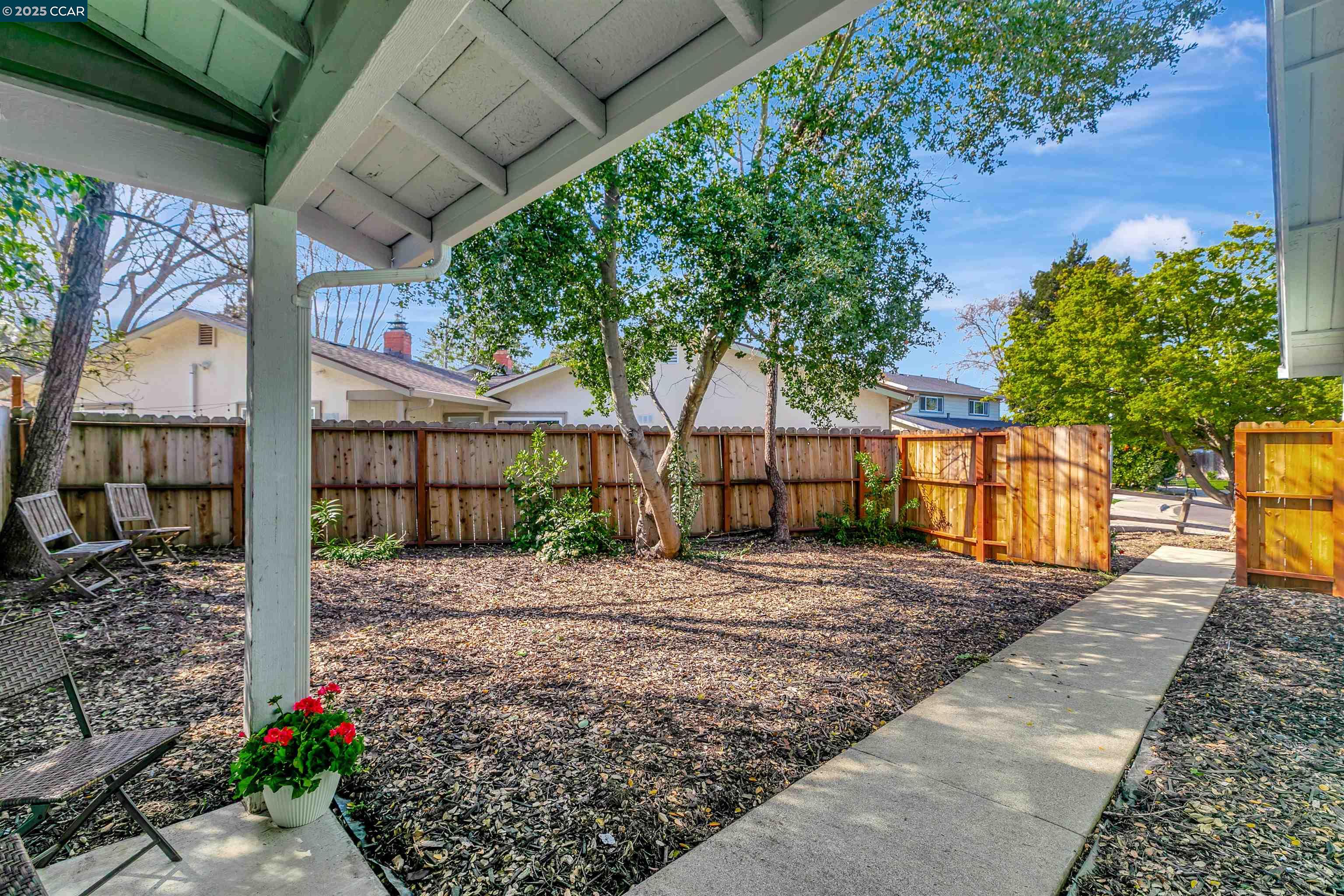 Detail Gallery Image 4 of 46 For 19 Marques Pl, Danville,  CA 94526 - 2 Beds | 1/1 Baths