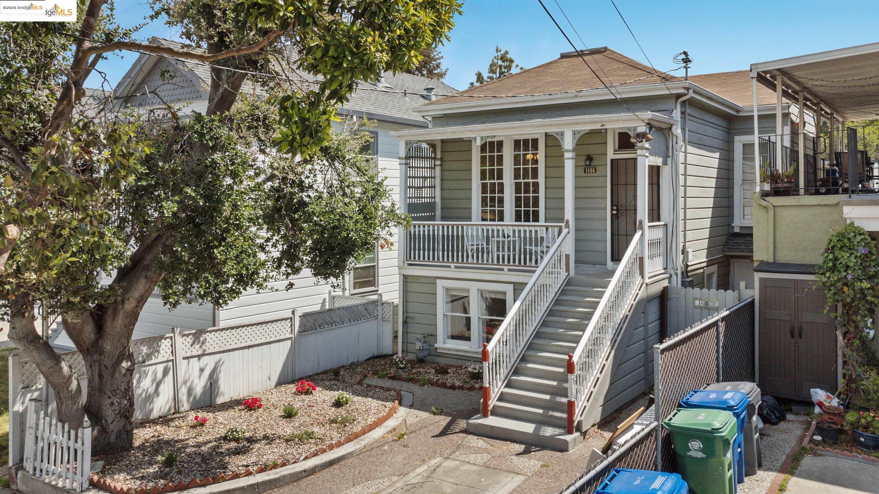 Detail Gallery Image 1 of 10 For 1406 9th St, Alameda,  CA 94501 - 2 Beds | 1 Baths