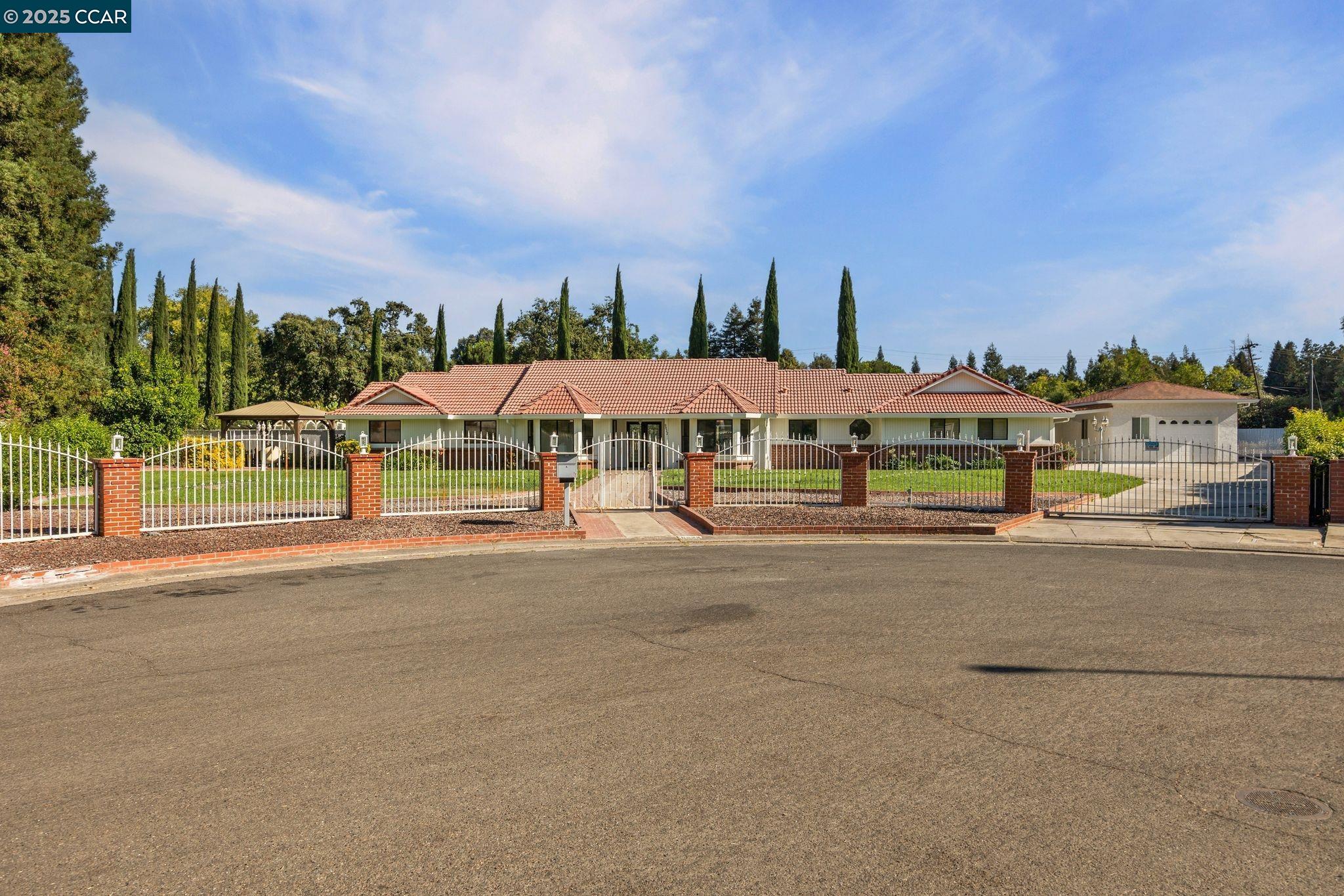 Detail Gallery Image 11 of 51 For 9822 Doyle Ct, Stockton,  CA 95212 - 3 Beds | 2/1 Baths