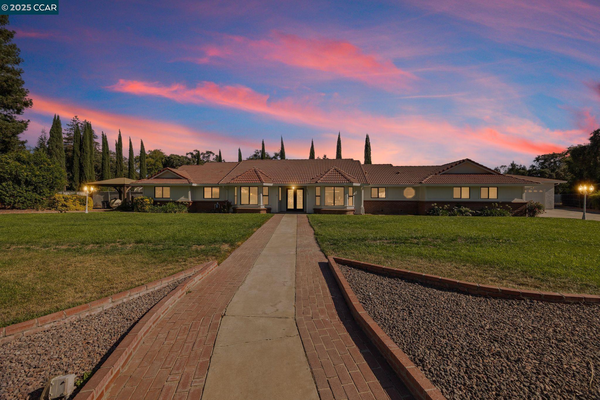 Detail Gallery Image 3 of 51 For 9822 Doyle Ct, Stockton,  CA 95212 - 3 Beds | 2/1 Baths