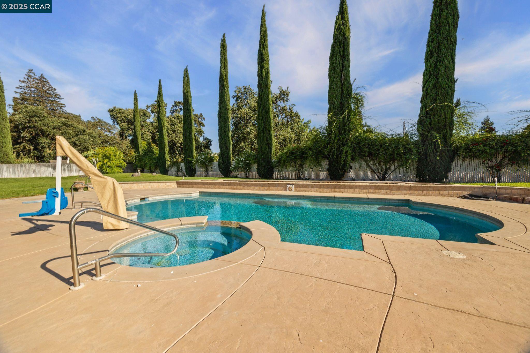 Detail Gallery Image 9 of 51 For 9822 Doyle Ct, Stockton,  CA 95212 - 3 Beds | 2/1 Baths