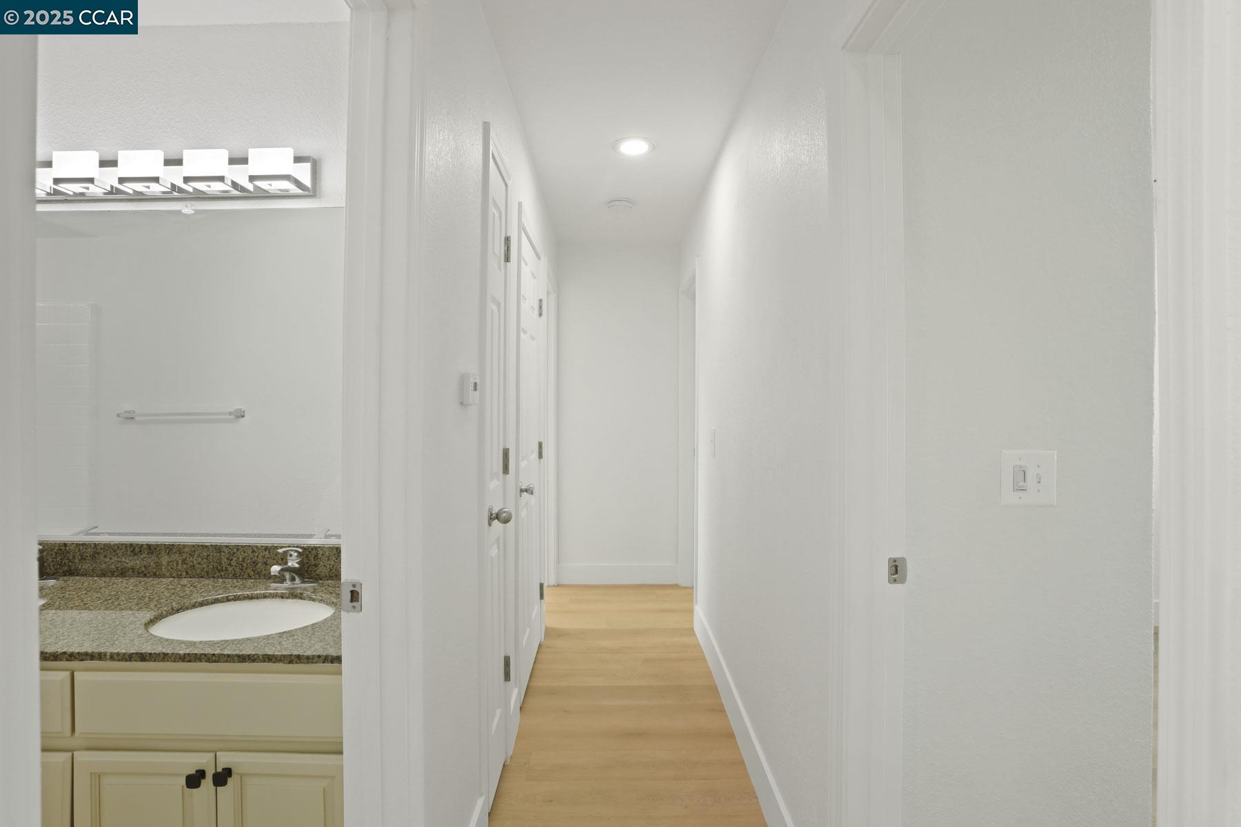 Detail Gallery Image 14 of 32 For 458 Aztec Ln, Lathrop,  CA 95330 - 3 Beds | 2 Baths