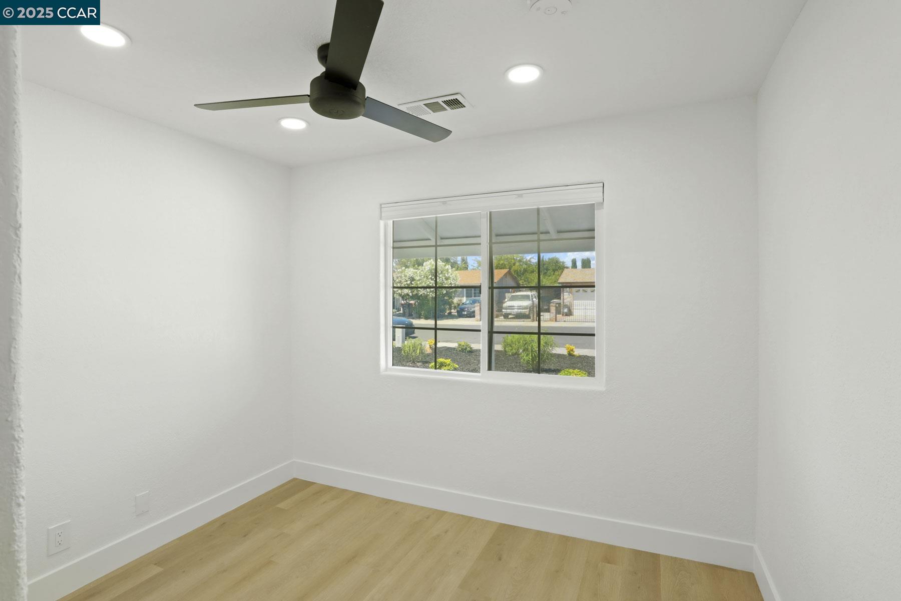 Detail Gallery Image 15 of 32 For 458 Aztec Ln, Lathrop,  CA 95330 - 3 Beds | 2 Baths