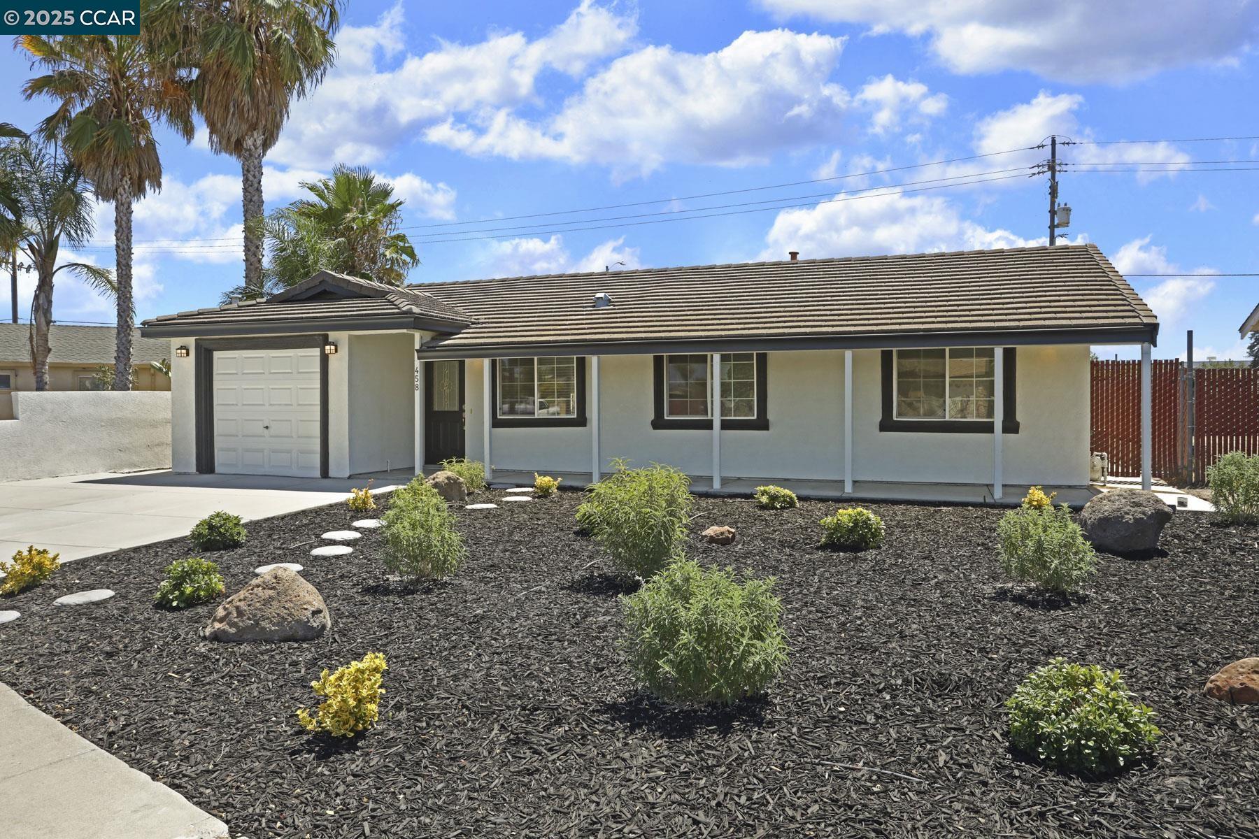 Detail Gallery Image 3 of 32 For 458 Aztec Ln, Lathrop,  CA 95330 - 3 Beds | 2 Baths