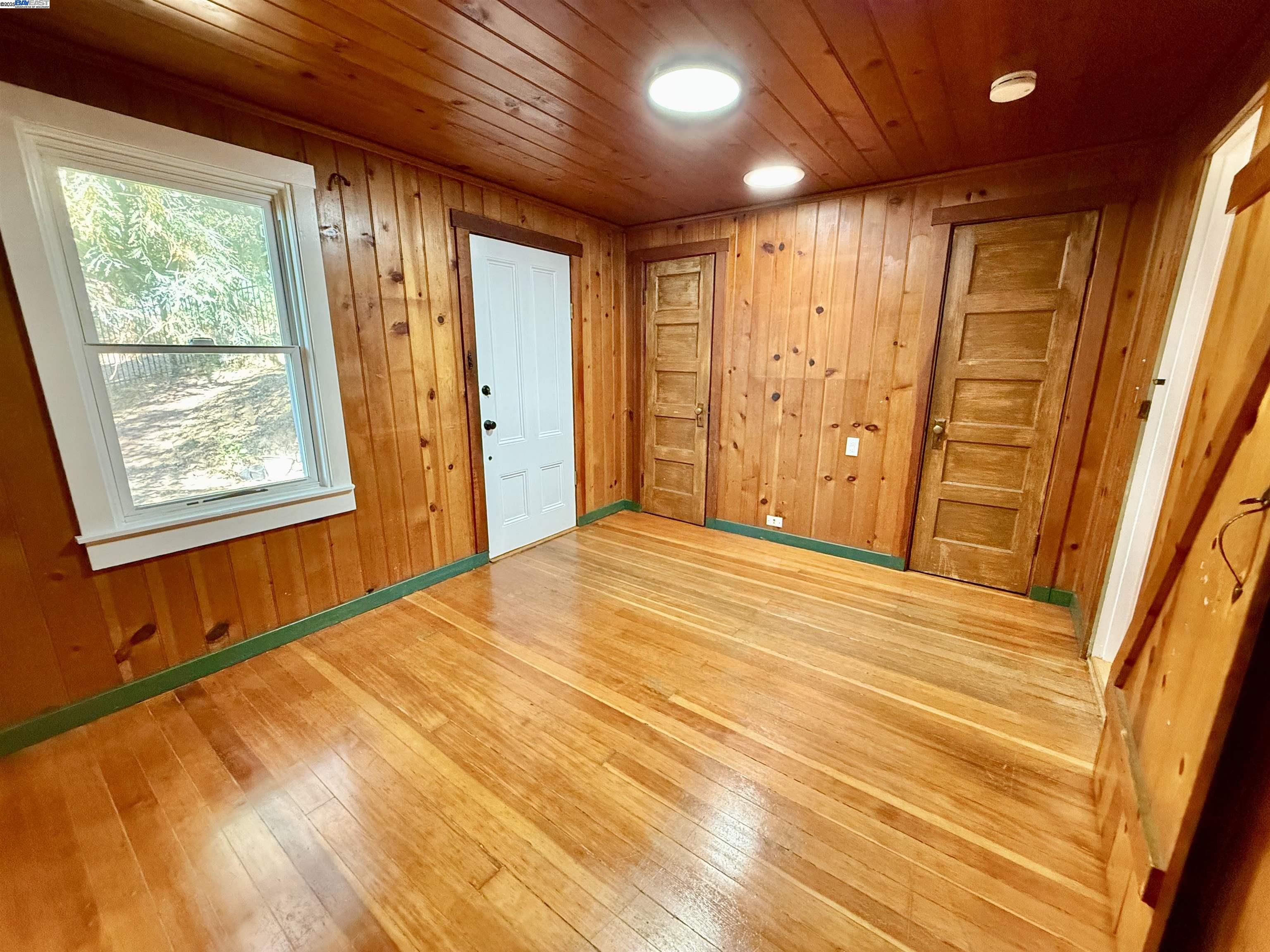Detail Gallery Image 12 of 50 For 7308 Altura Pl, Oakland,  CA 94605 - 1 Beds | 1 Baths
