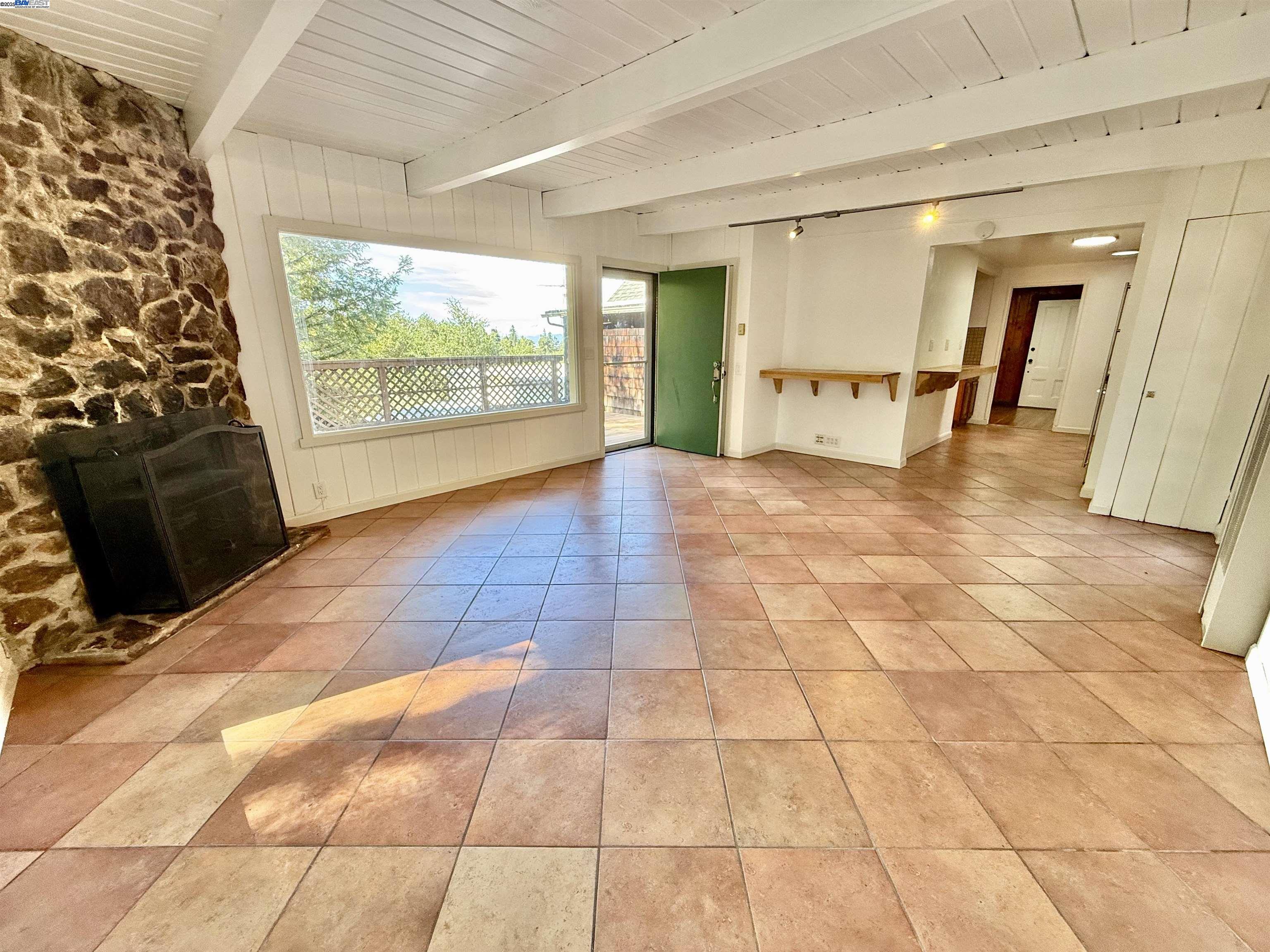 Detail Gallery Image 18 of 50 For 7308 Altura Pl, Oakland,  CA 94605 - 1 Beds | 1 Baths