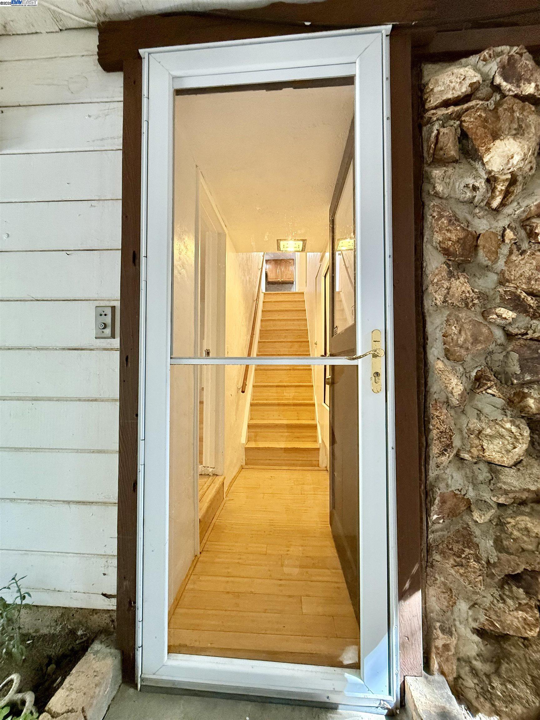 Detail Gallery Image 34 of 50 For 7308 Altura Pl, Oakland,  CA 94605 - 1 Beds | 1 Baths