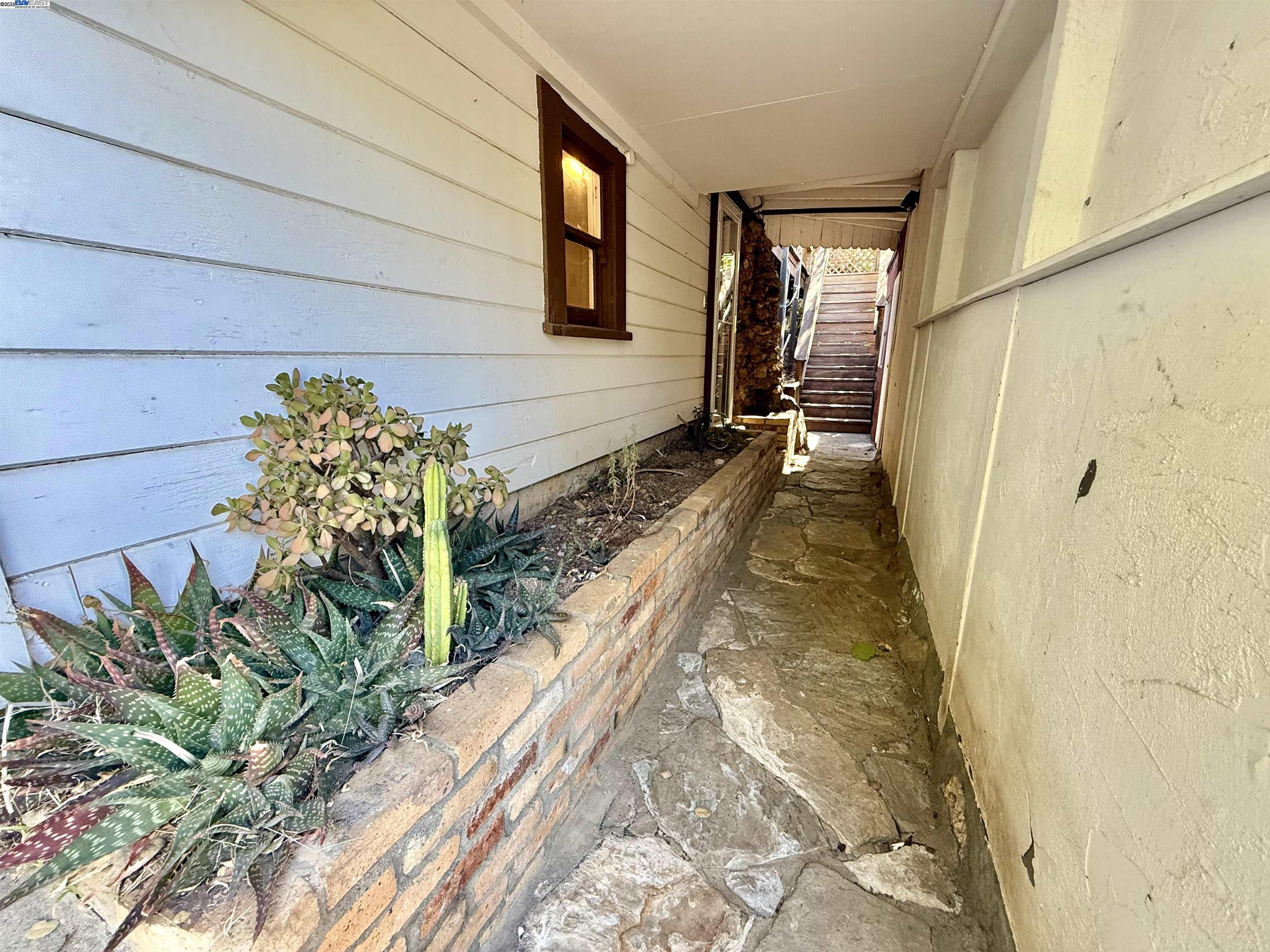 Detail Gallery Image 36 of 50 For 7308 Altura Pl, Oakland,  CA 94605 - 1 Beds | 1 Baths