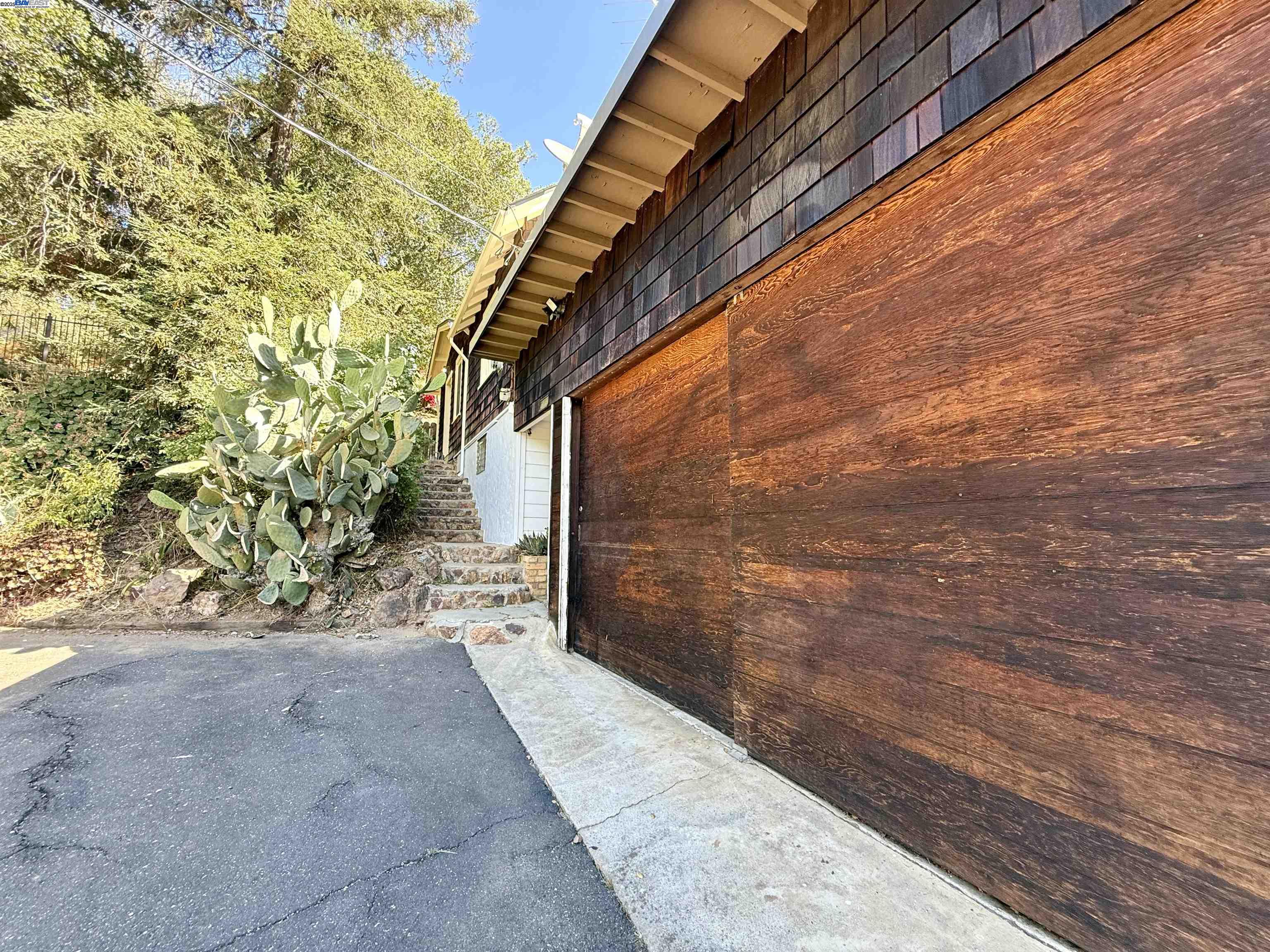 Detail Gallery Image 7 of 50 For 7308 Altura Pl, Oakland,  CA 94605 - 1 Beds | 1 Baths