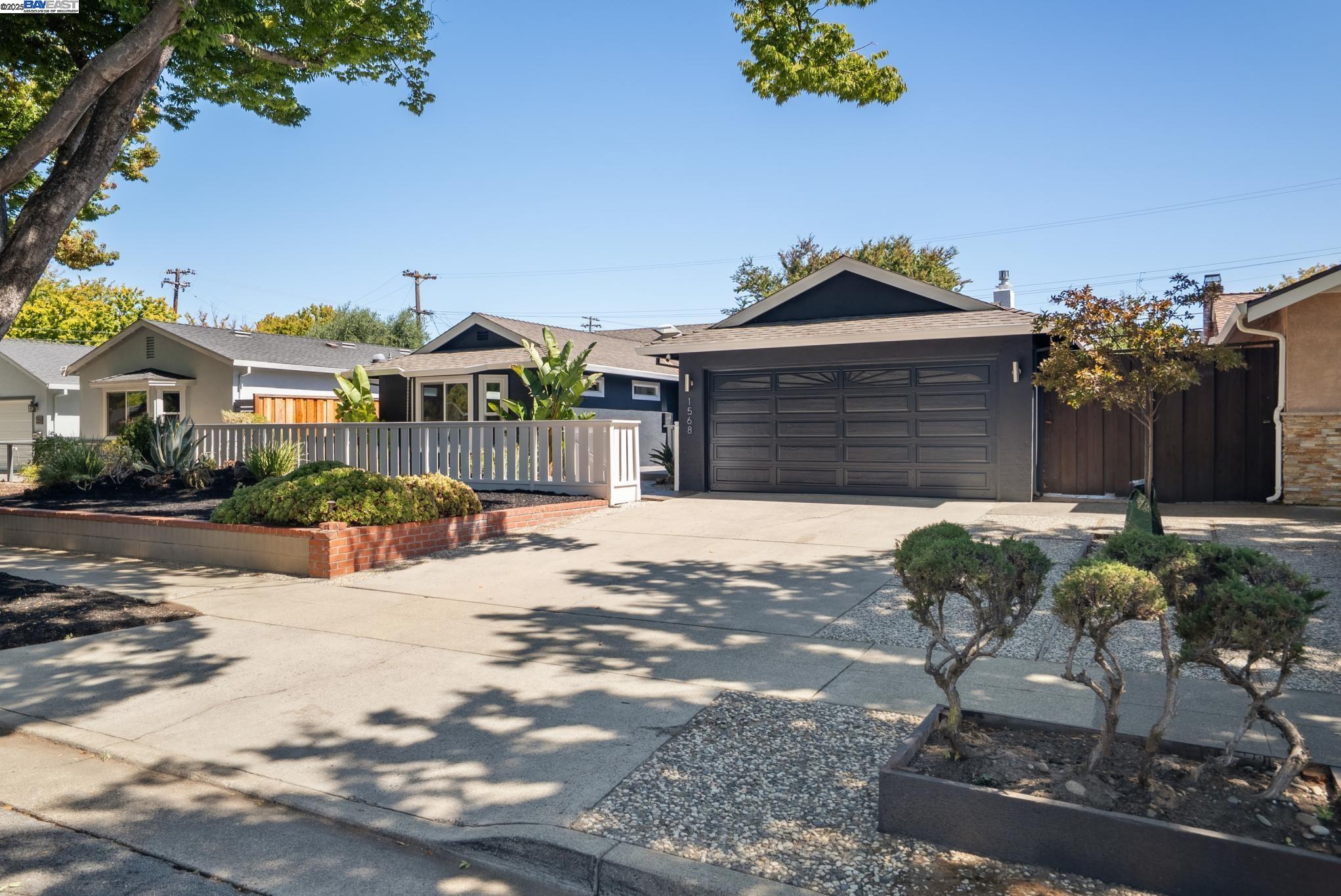 Detail Gallery Image 2 of 58 For 1568 Willowgate Dr, San Jose,  CA 95118 - 3 Beds | 2 Baths