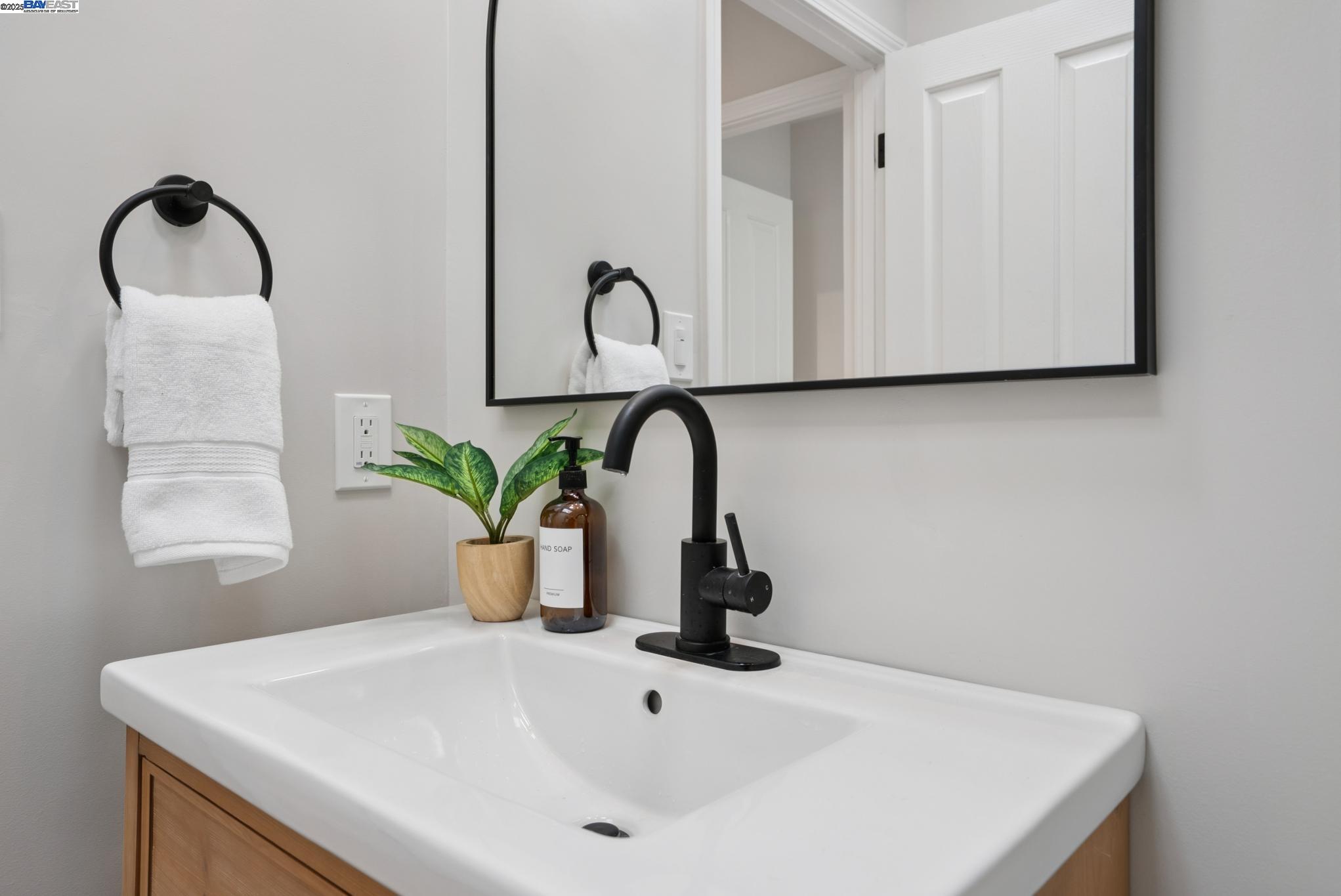 Detail Gallery Image 29 of 58 For 1568 Willowgate Dr, San Jose,  CA 95118 - 3 Beds | 2 Baths