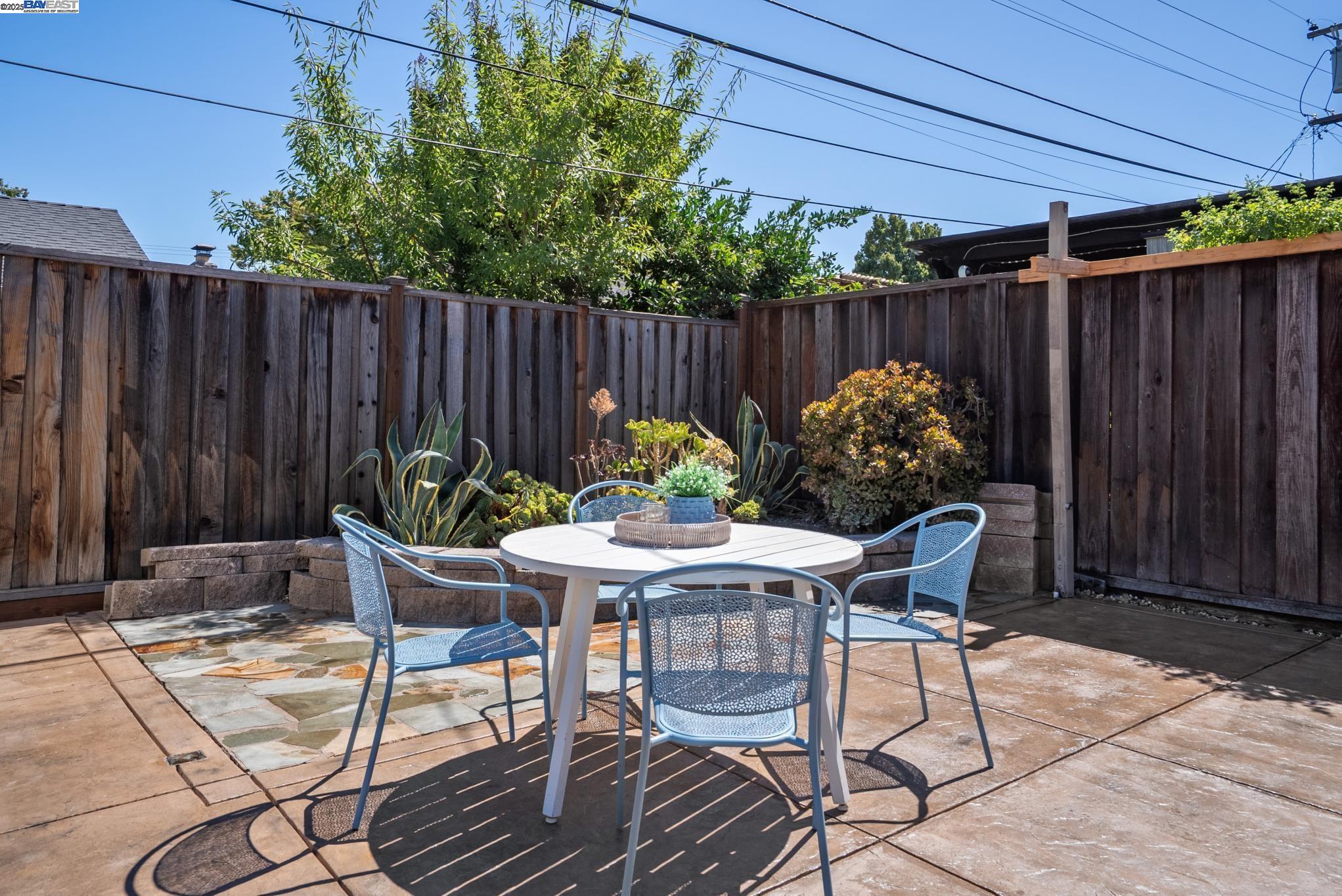 Detail Gallery Image 48 of 58 For 1568 Willowgate Dr, San Jose,  CA 95118 - 3 Beds | 2 Baths