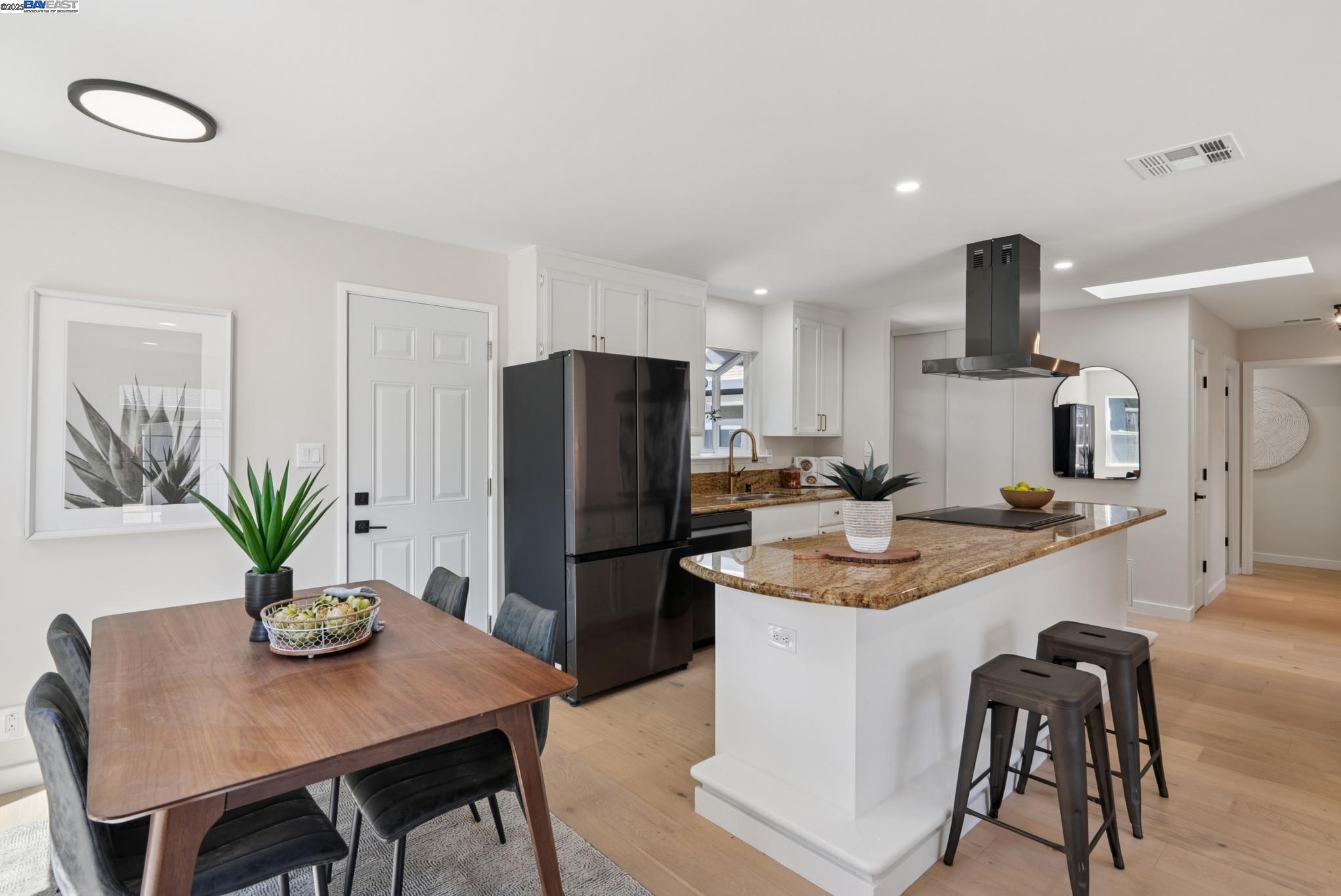 Detail Gallery Image 7 of 58 For 1568 Willowgate Dr, San Jose,  CA 95118 - 3 Beds | 2 Baths