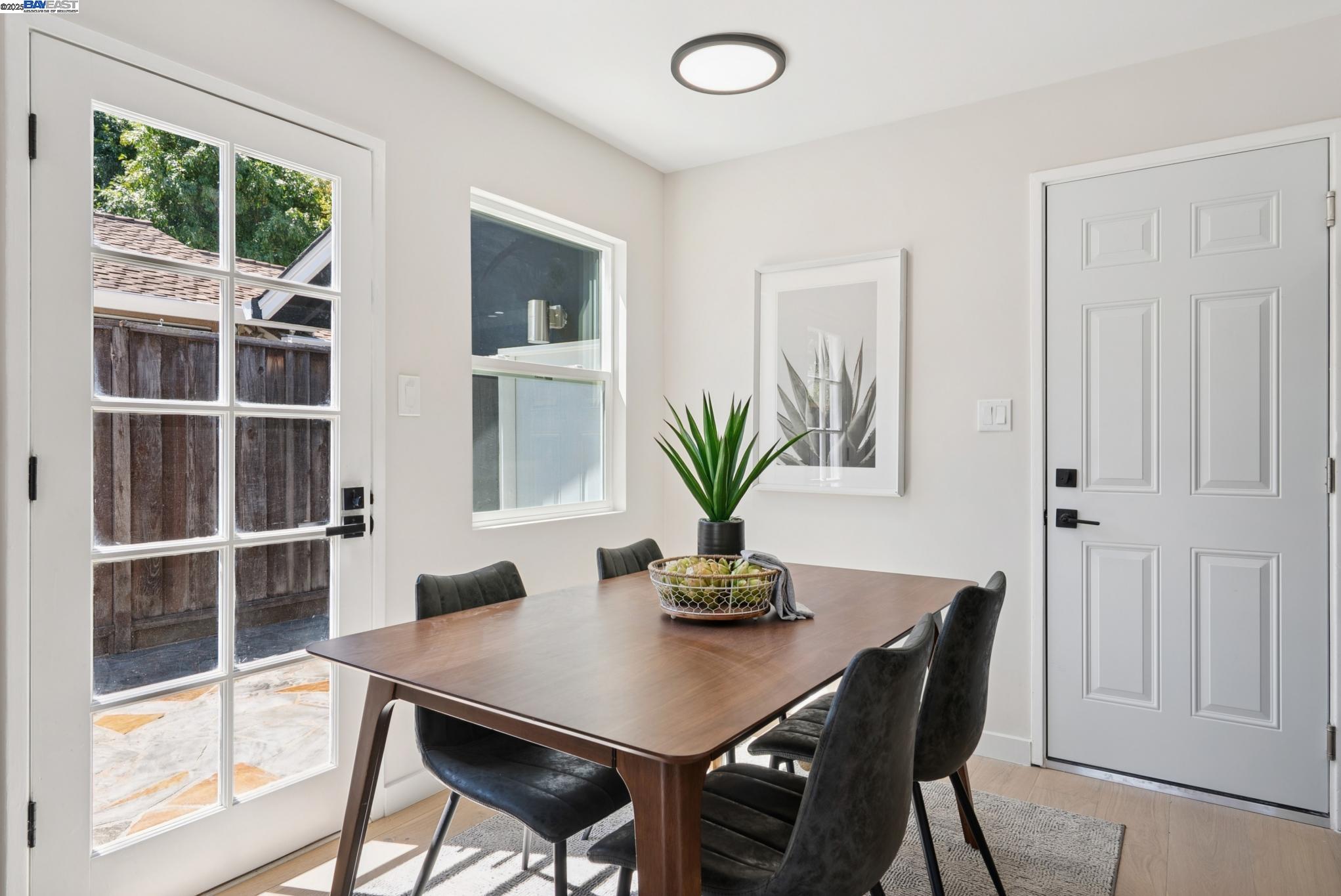 Detail Gallery Image 9 of 58 For 1568 Willowgate Dr, San Jose,  CA 95118 - 3 Beds | 2 Baths