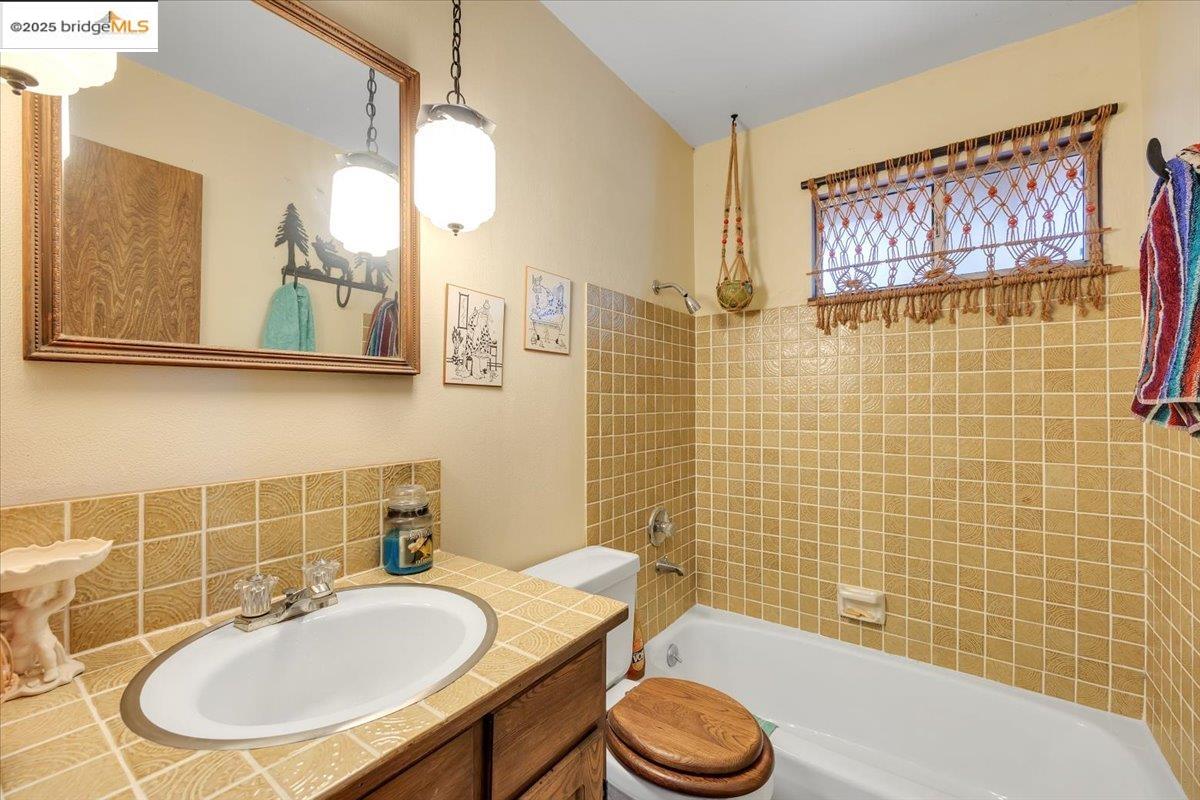 Detail Gallery Image 13 of 48 For 28511 Georges Dr, Strawberry,  CA 95364 - 3 Beds | 2 Baths