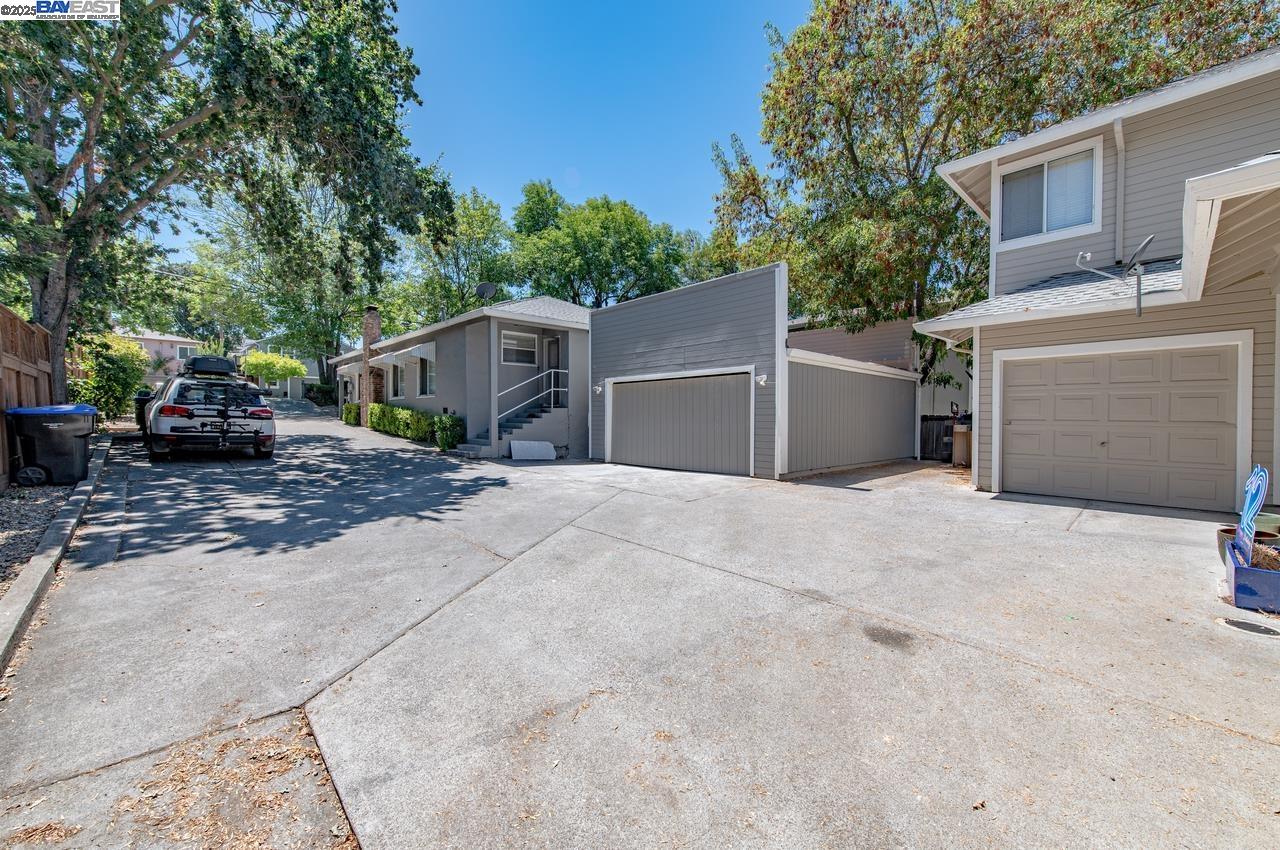 Detail Gallery Image 6 of 7 For 3939 Vineyard Ave, Pleasanton,  CA 94566 - – Beds | – Baths
