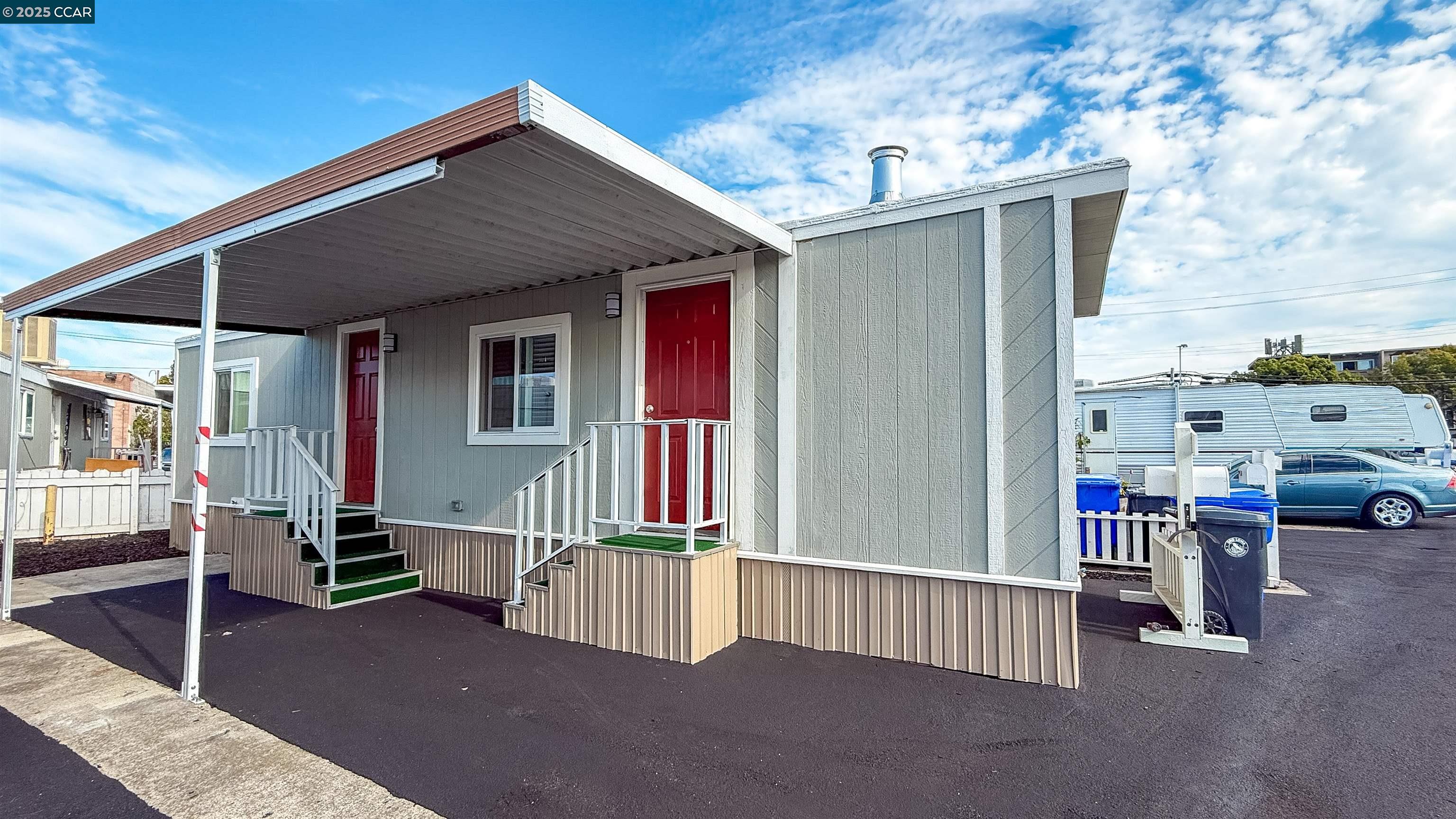 Front Image Thumbnail for CC41107680