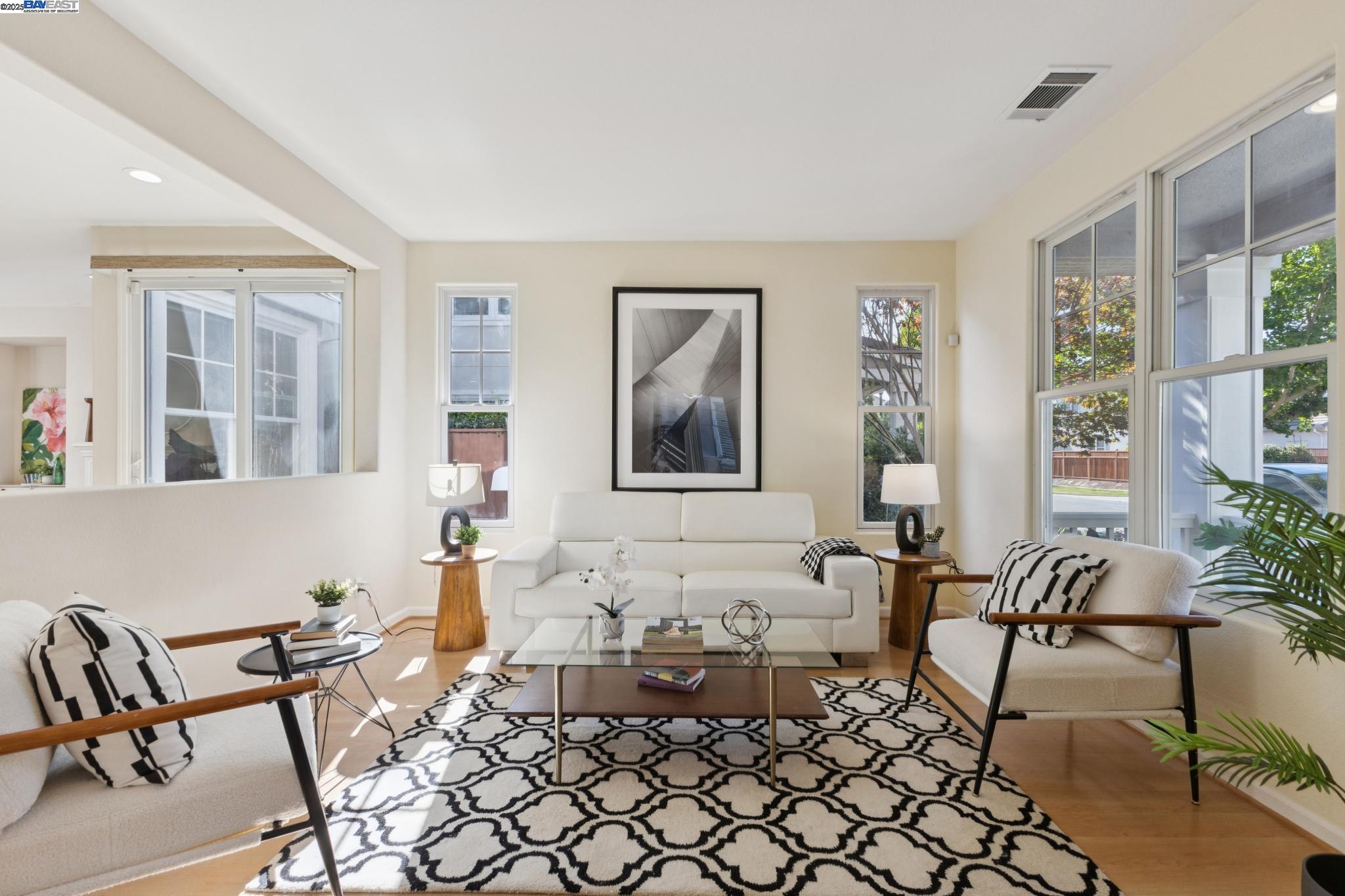 Detail Gallery Image 4 of 45 For 228 Ansel Ave, Alameda,  CA 94501 - 3 Beds | 2/1 Baths