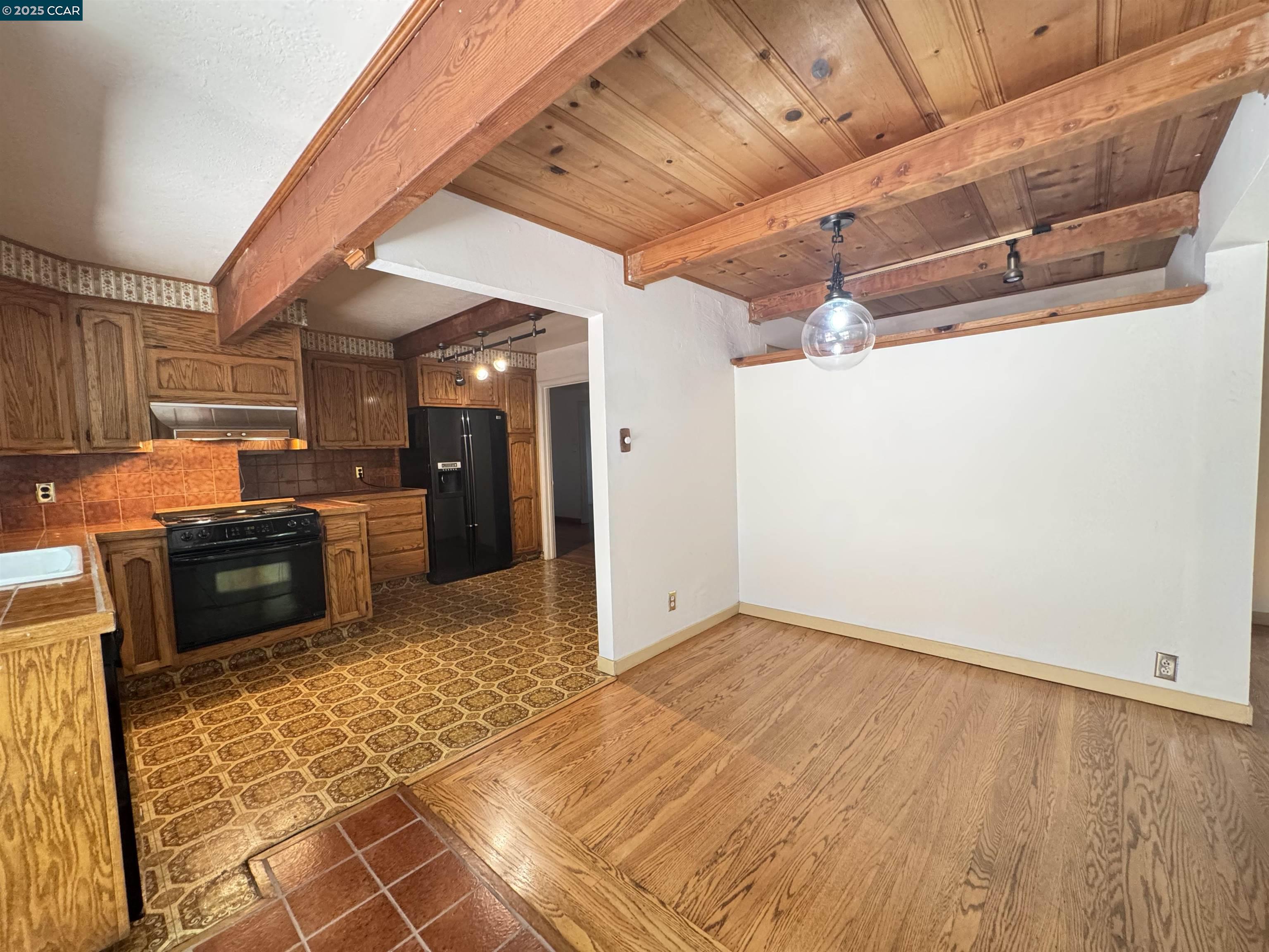 Detail Gallery Image 9 of 30 For 919 Janet Ln, Lafayette,  CA 94549 - 3 Beds | 2 Baths