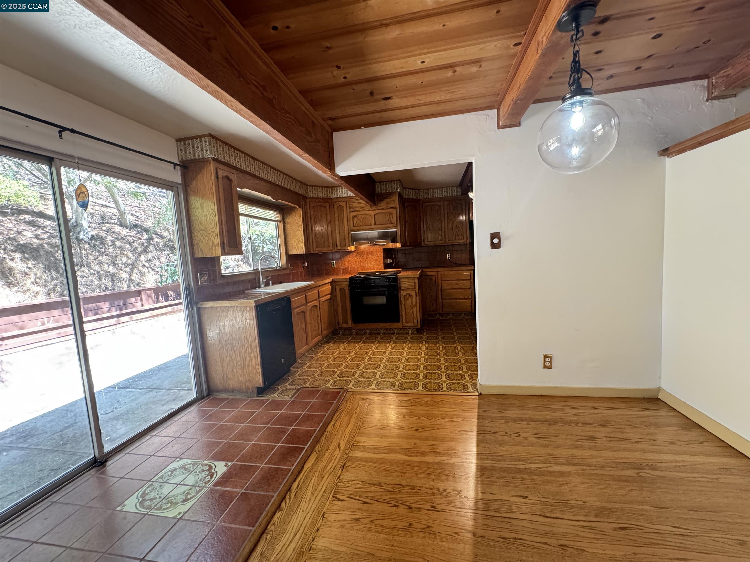 Detail Gallery Image 10 of 30 For 919 Janet Ln, Lafayette,  CA 94549 - 3 Beds | 2 Baths