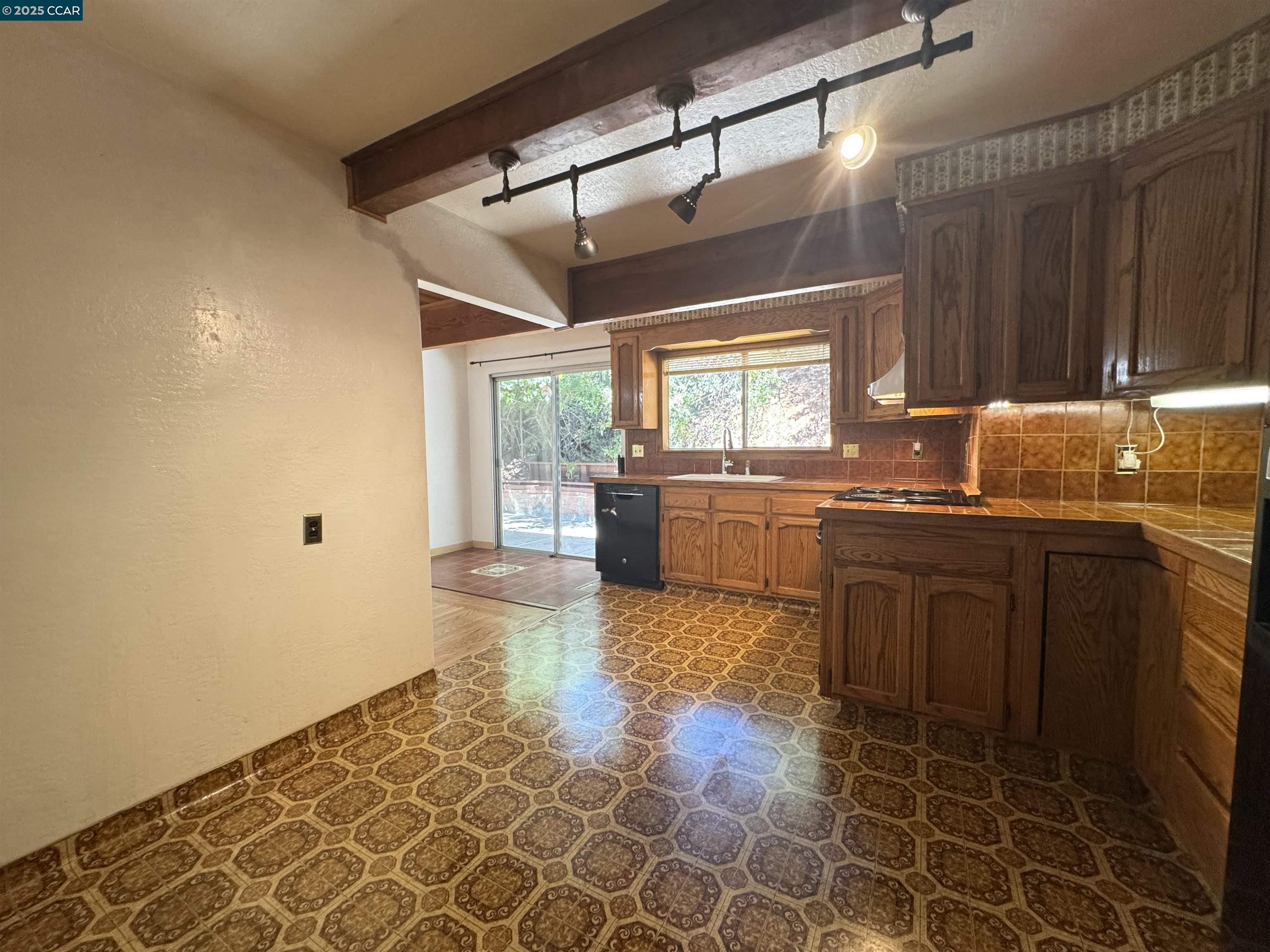 Detail Gallery Image 14 of 30 For 919 Janet Ln, Lafayette,  CA 94549 - 3 Beds | 2 Baths