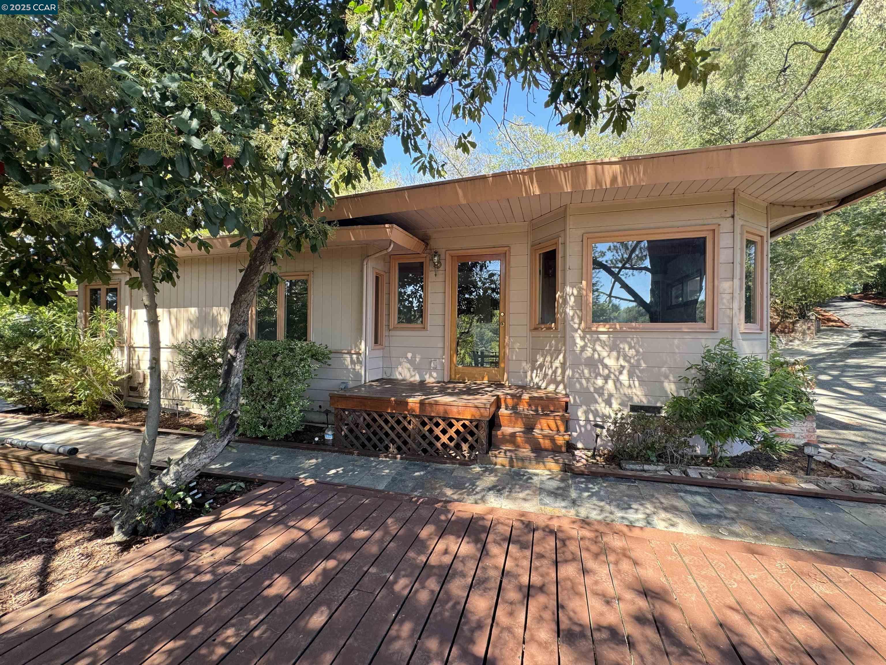 Detail Gallery Image 5 of 30 For 919 Janet Ln, Lafayette,  CA 94549 - 3 Beds | 2 Baths