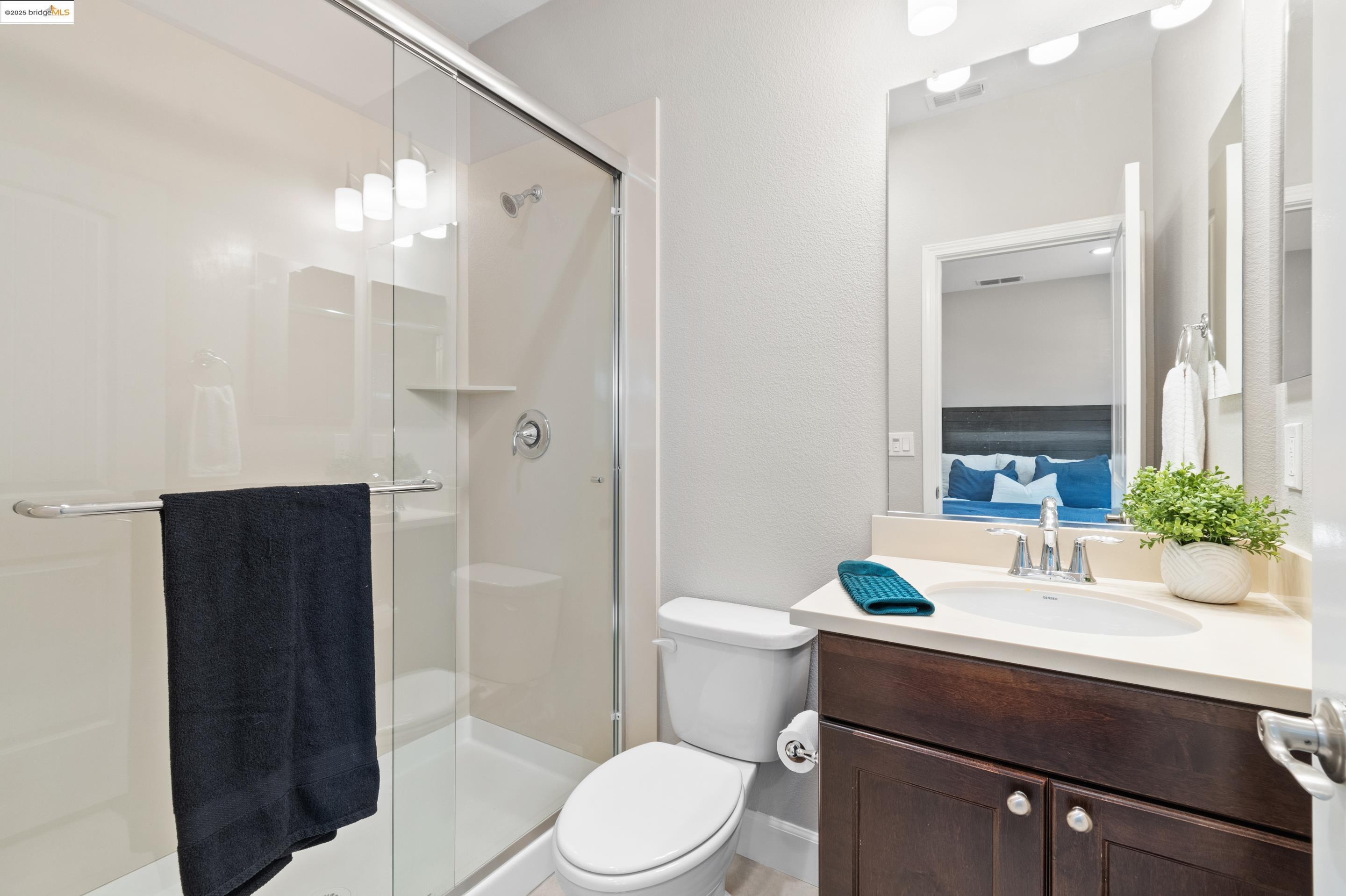 Detail Gallery Image 12 of 29 For 701 Tierney Pl, Martinez,  CA 94553 - 4 Beds | 3/1 Baths