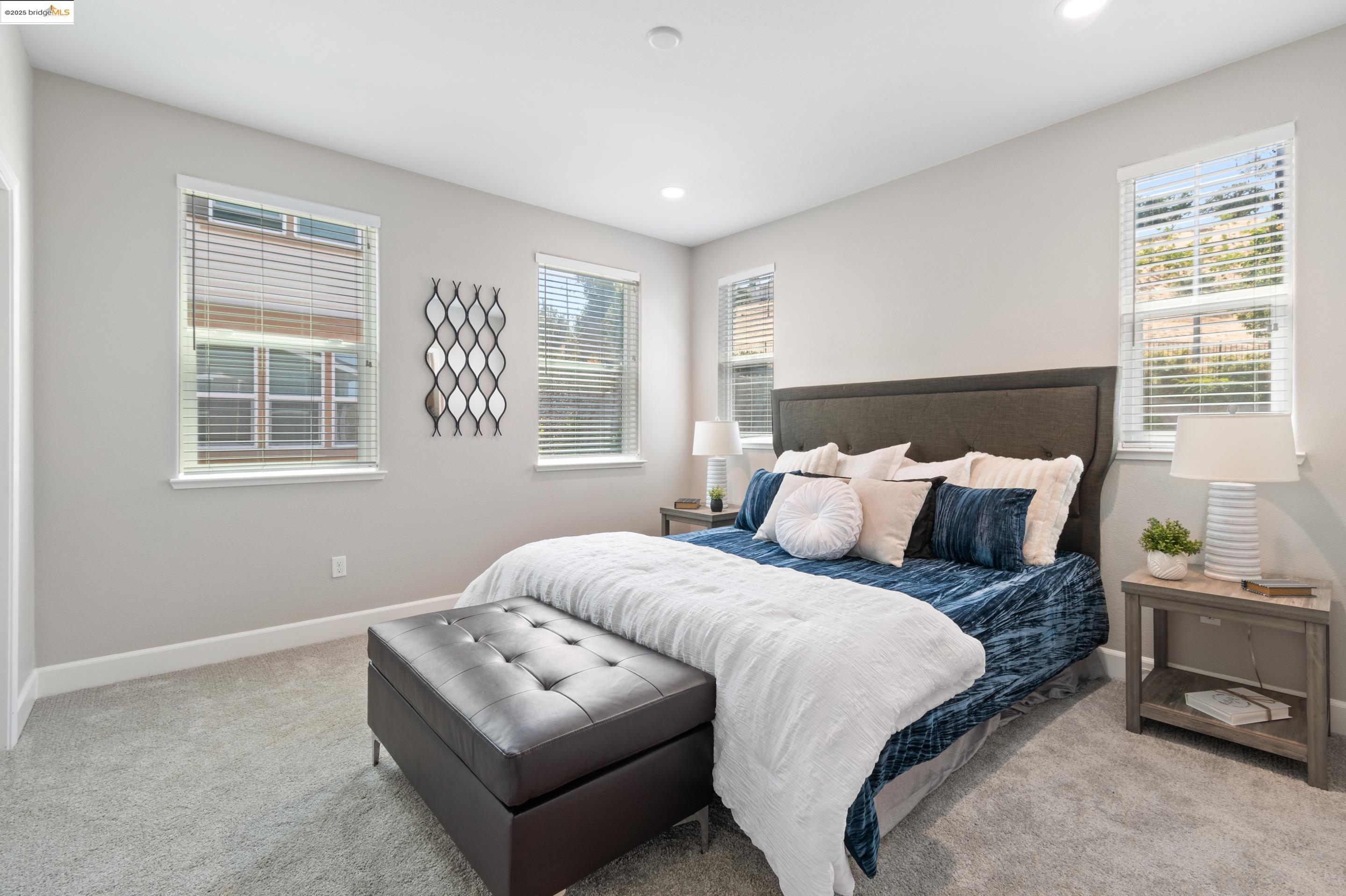 Detail Gallery Image 13 of 29 For 701 Tierney Pl, Martinez,  CA 94553 - 4 Beds | 3/1 Baths