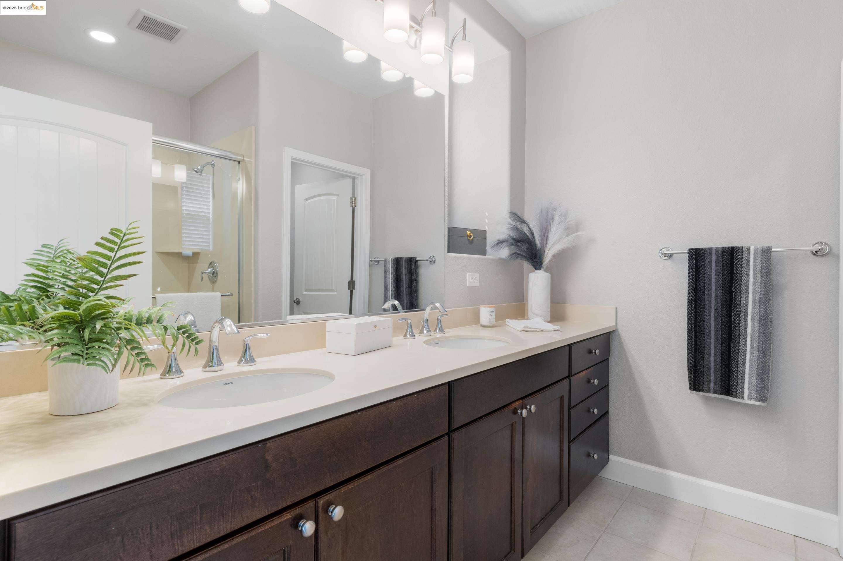 Detail Gallery Image 16 of 29 For 701 Tierney Pl, Martinez,  CA 94553 - 4 Beds | 3/1 Baths