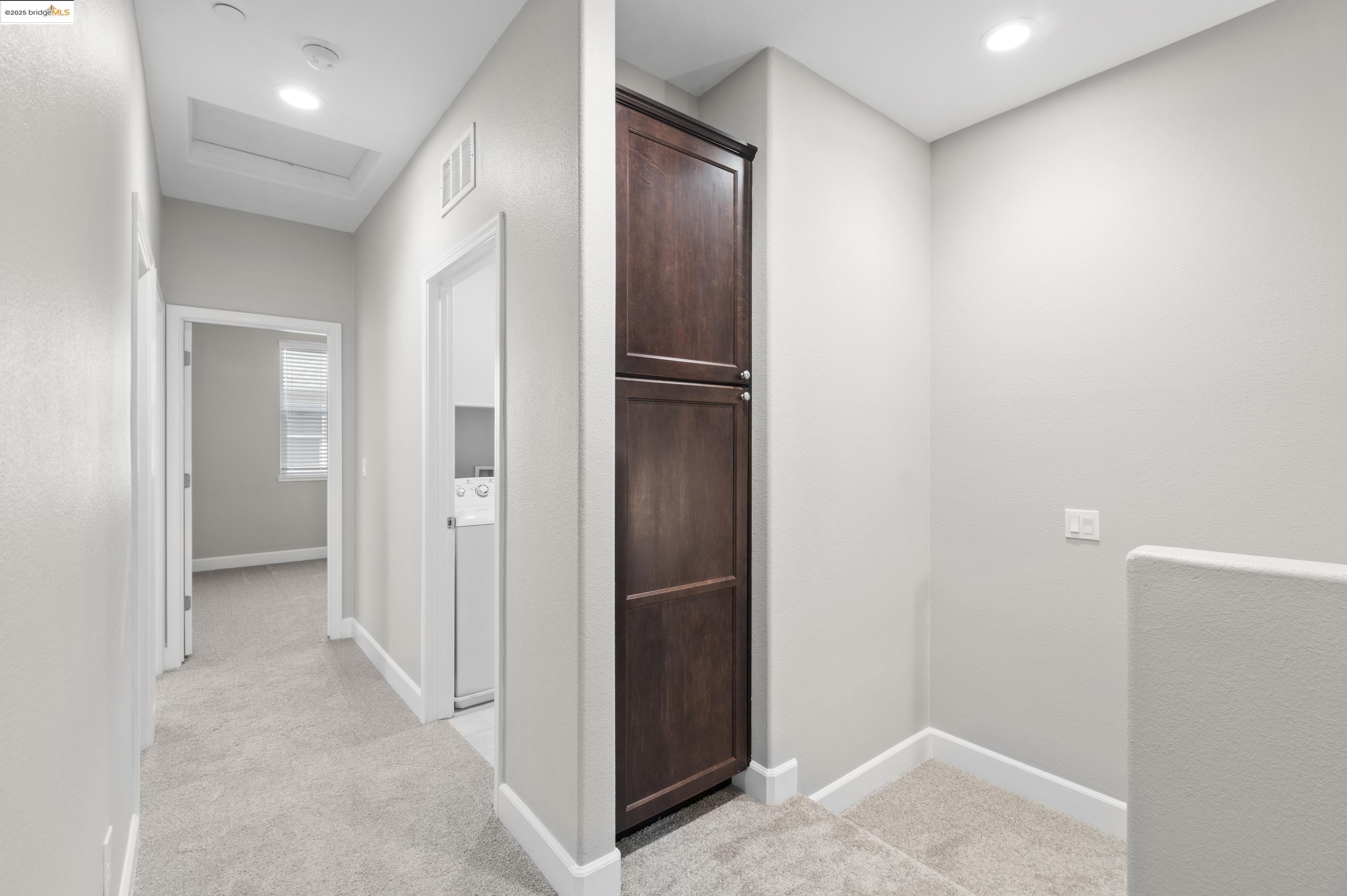 Detail Gallery Image 17 of 29 For 701 Tierney Pl, Martinez,  CA 94553 - 4 Beds | 3/1 Baths