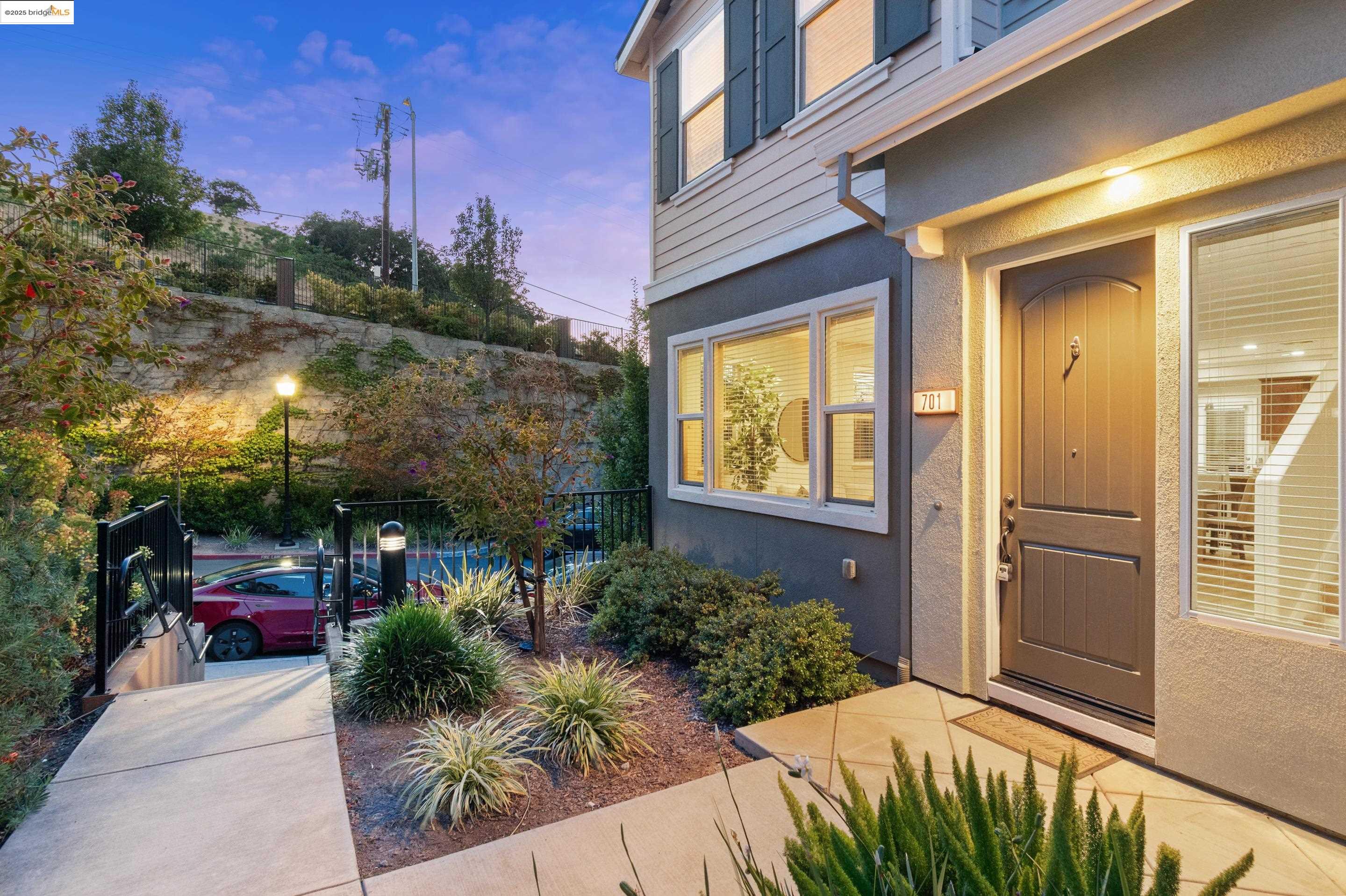 Detail Gallery Image 28 of 29 For 701 Tierney Pl, Martinez,  CA 94553 - 4 Beds | 3/1 Baths