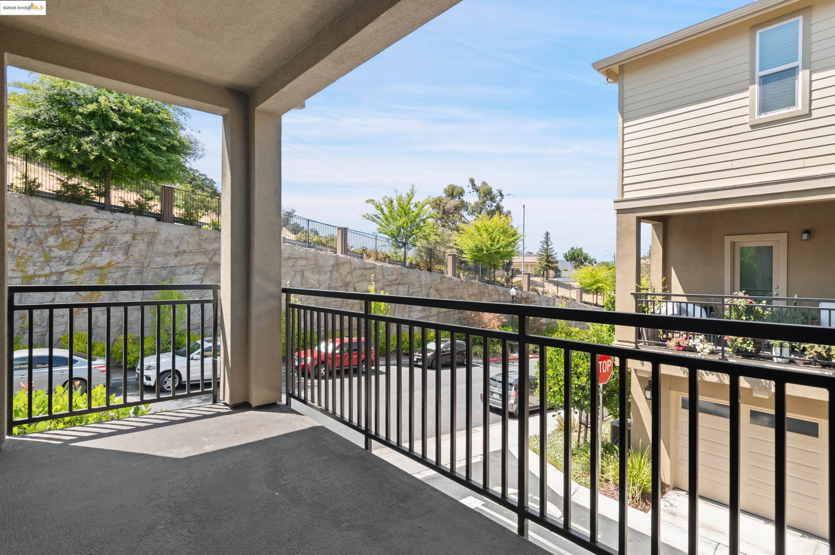 Detail Gallery Image 9 of 29 For 701 Tierney Pl, Martinez,  CA 94553 - 4 Beds | 3/1 Baths