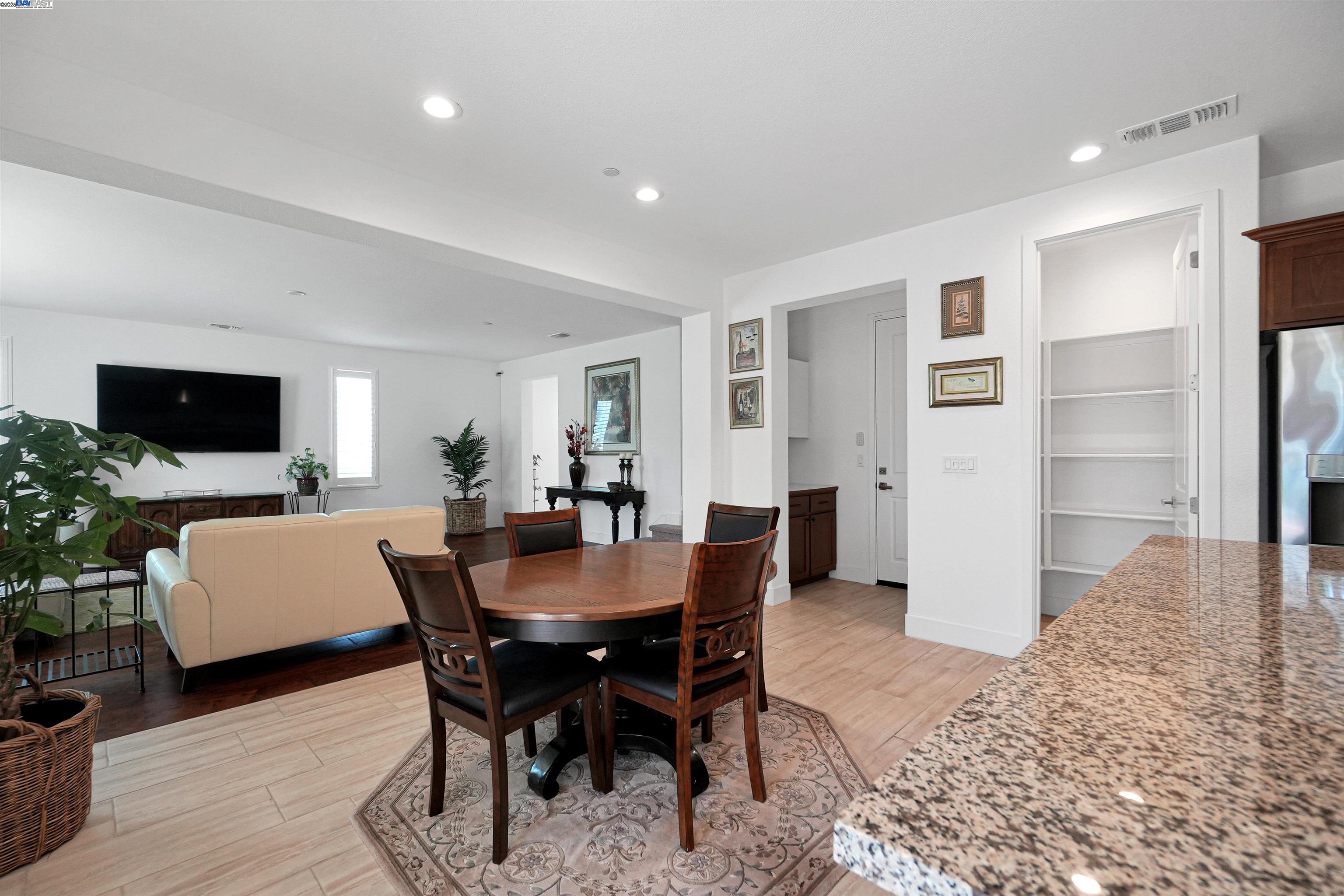 Detail Gallery Image 18 of 59 For 550 Gather Ct, Fairfield,  CA 94534 - 4 Beds | 3 Baths