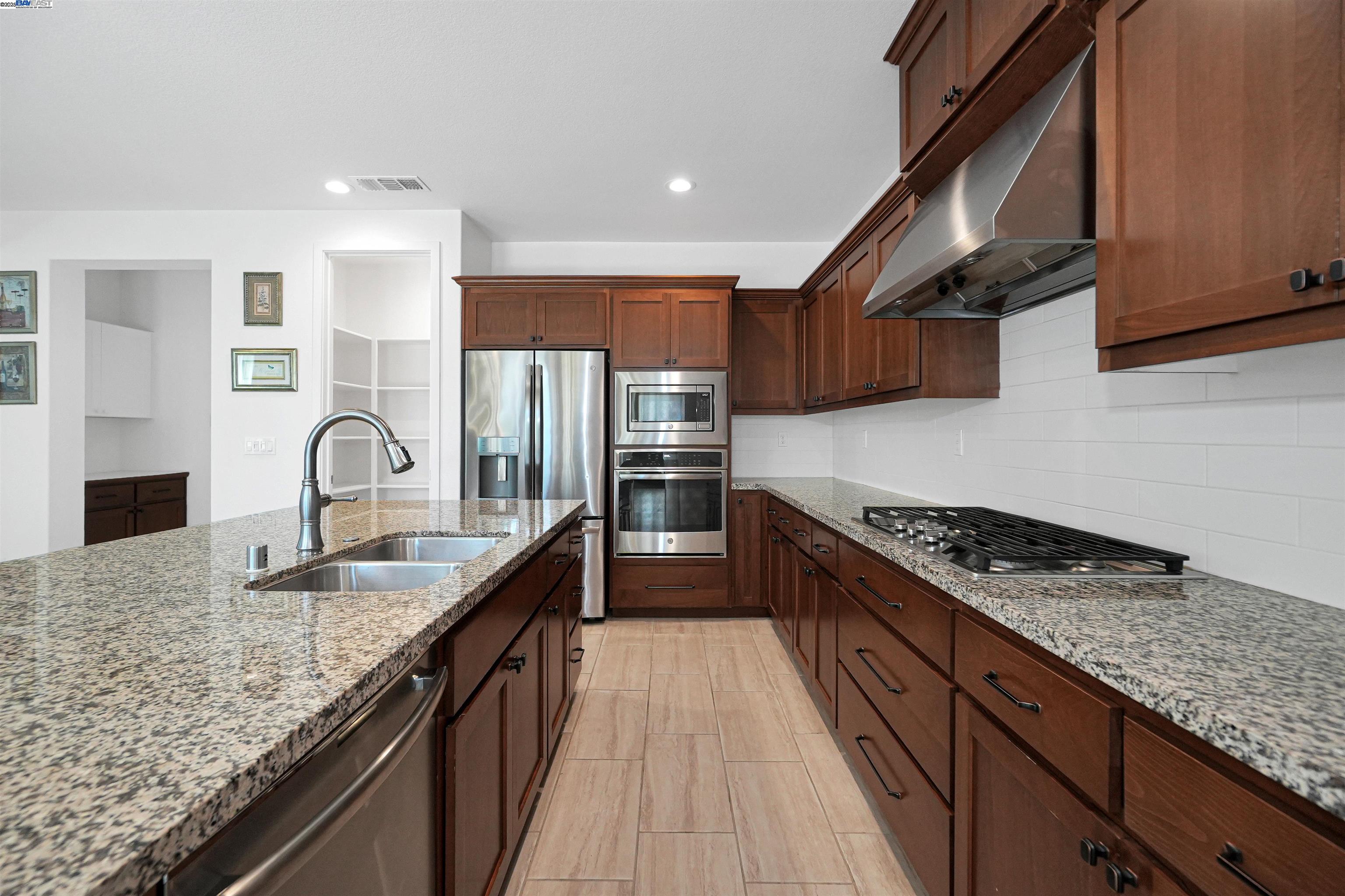 Detail Gallery Image 19 of 59 For 550 Gather Ct, Fairfield,  CA 94534 - 4 Beds | 3 Baths