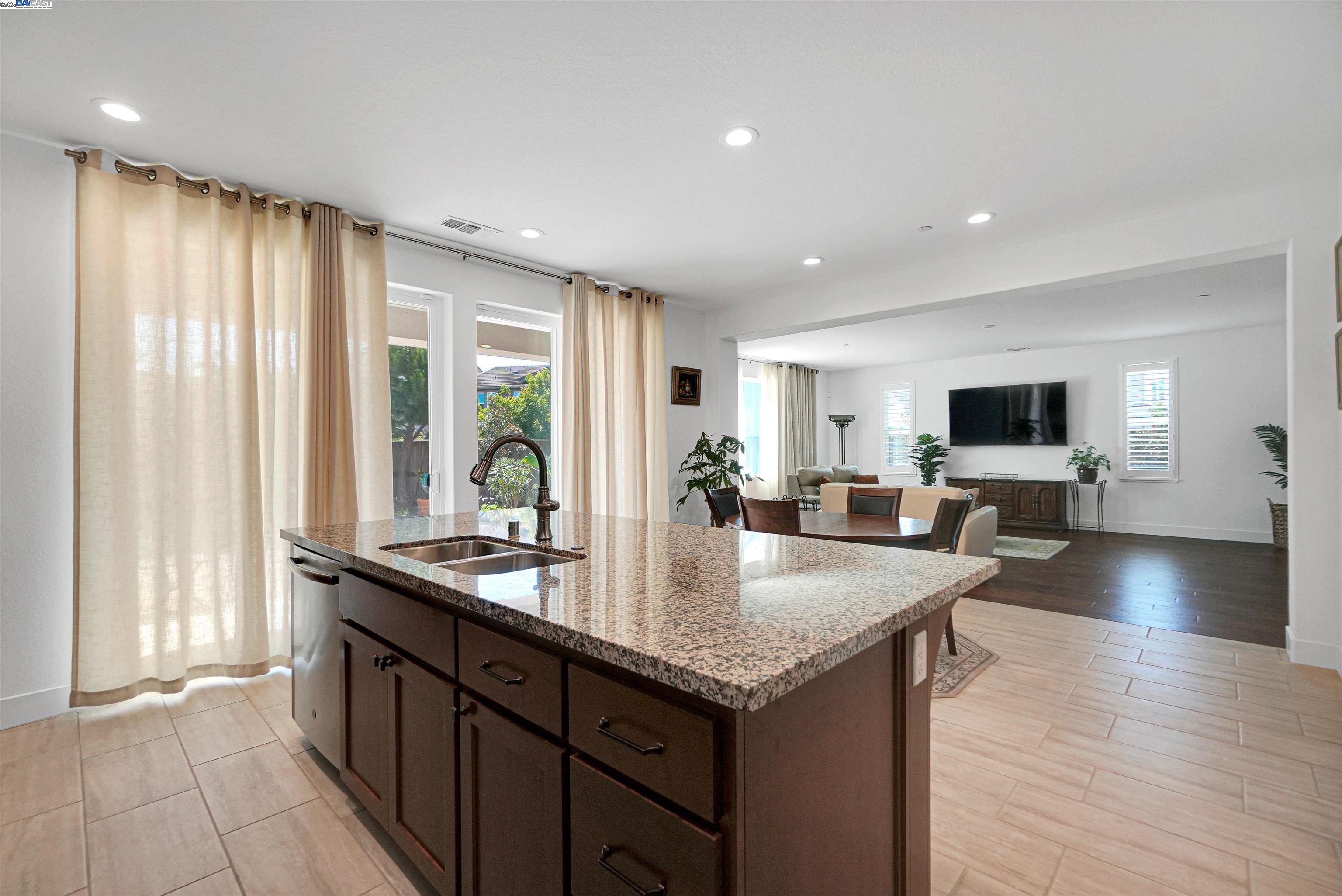 Detail Gallery Image 20 of 59 For 550 Gather Ct, Fairfield,  CA 94534 - 4 Beds | 3 Baths