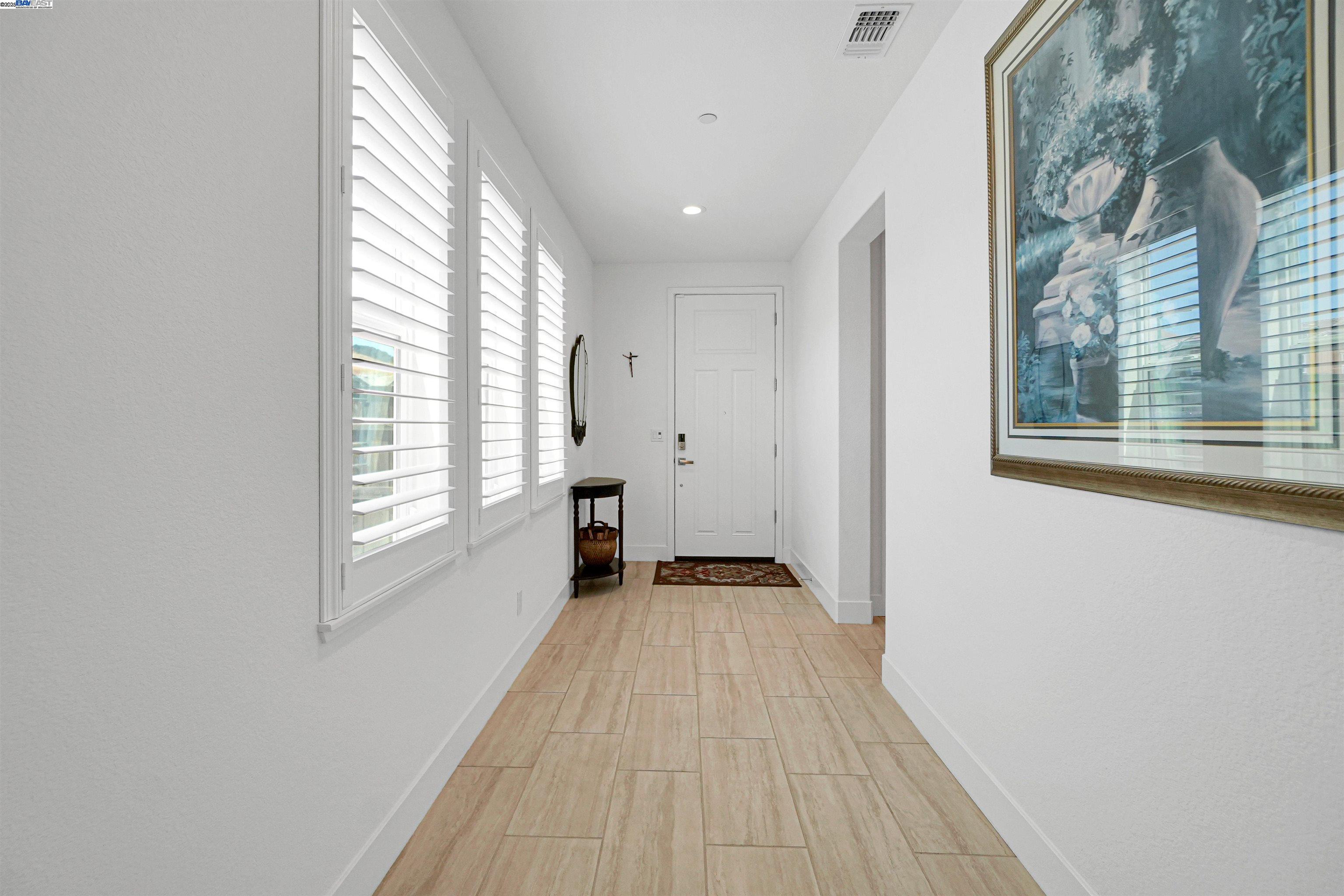 Detail Gallery Image 5 of 59 For 550 Gather Ct, Fairfield,  CA 94534 - 4 Beds | 3 Baths