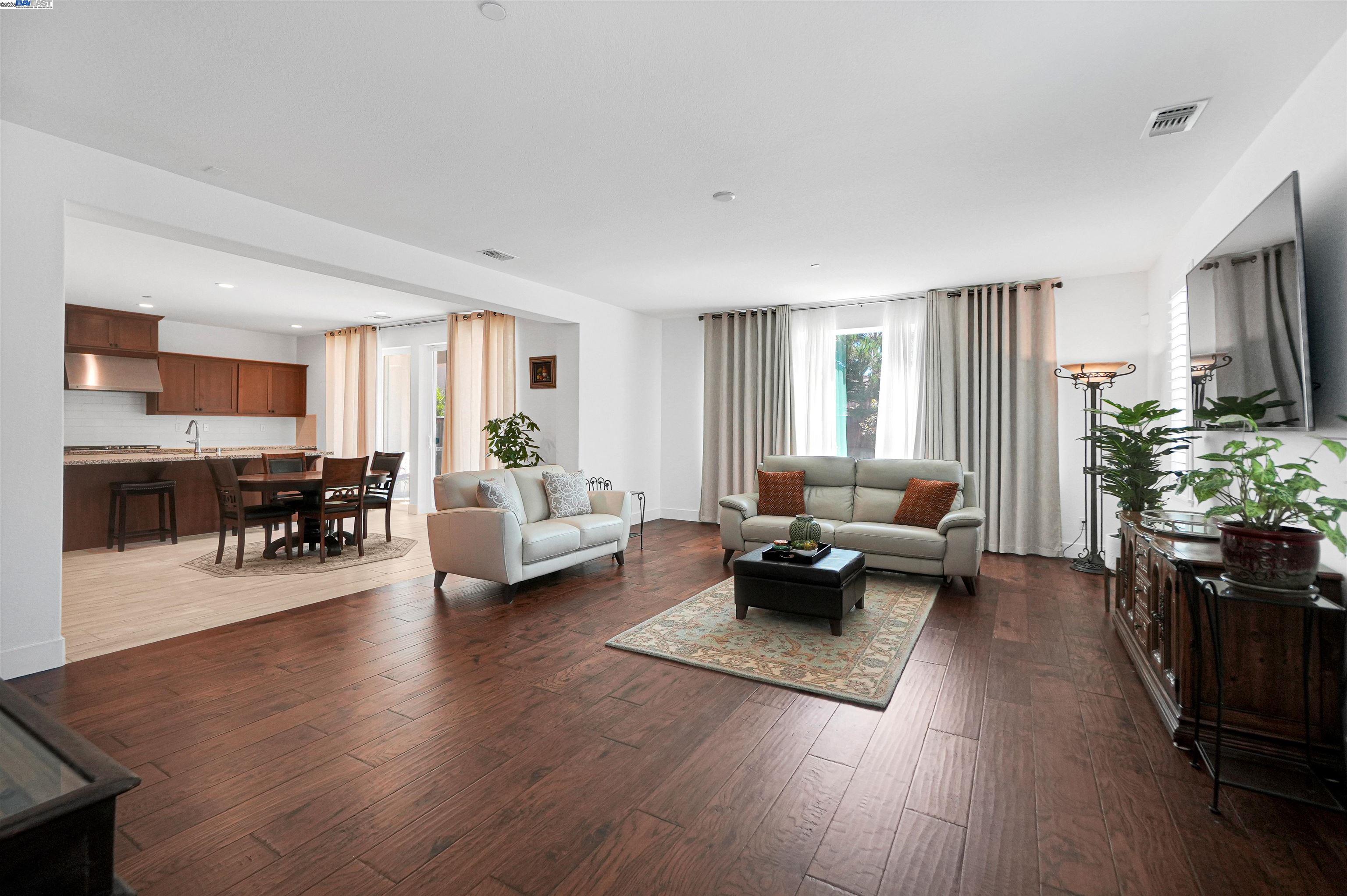 Detail Gallery Image 9 of 59 For 550 Gather Ct, Fairfield,  CA 94534 - 4 Beds | 3 Baths