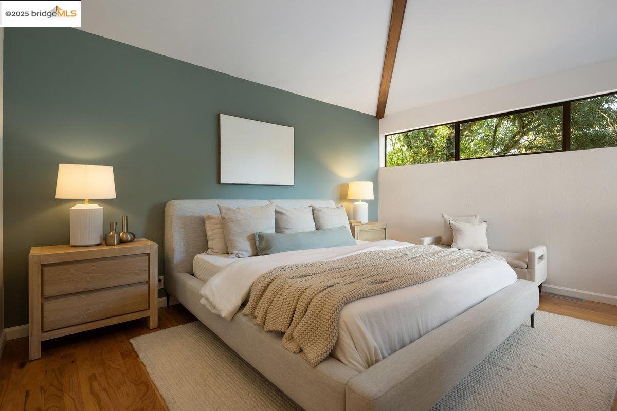 Detail Gallery Image 31 of 60 For 2112 Manzanita Dr, Oakland,  CA 94611 - 3 Beds | 2 Baths