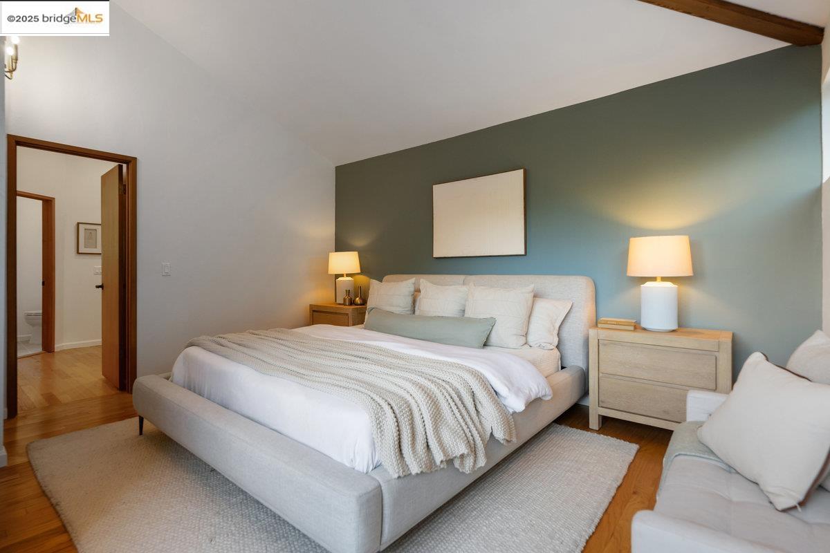 Detail Gallery Image 32 of 60 For 2112 Manzanita Dr, Oakland,  CA 94611 - 3 Beds | 2 Baths