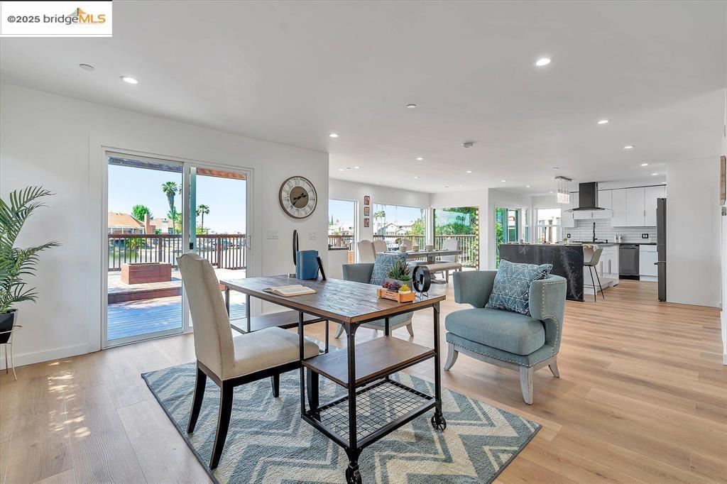 Detail Gallery Image 5 of 34 For 1642 Dune Point Ct, Discovery Bay,  CA 94505 - 6 Beds | 4/1 Baths