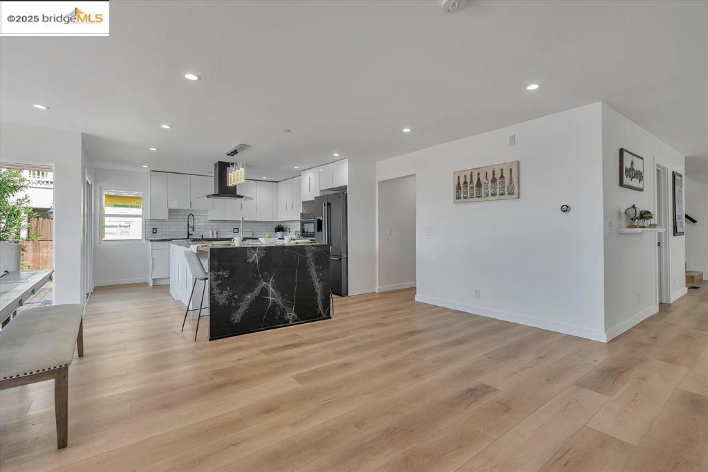 Detail Gallery Image 8 of 34 For 1642 Dune Point Ct, Discovery Bay,  CA 94505 - 6 Beds | 4/1 Baths