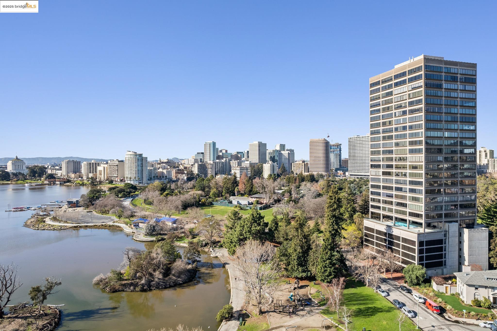 More Details about MLS # 41107694 : 565 BELLEVUE AVE. # 1502