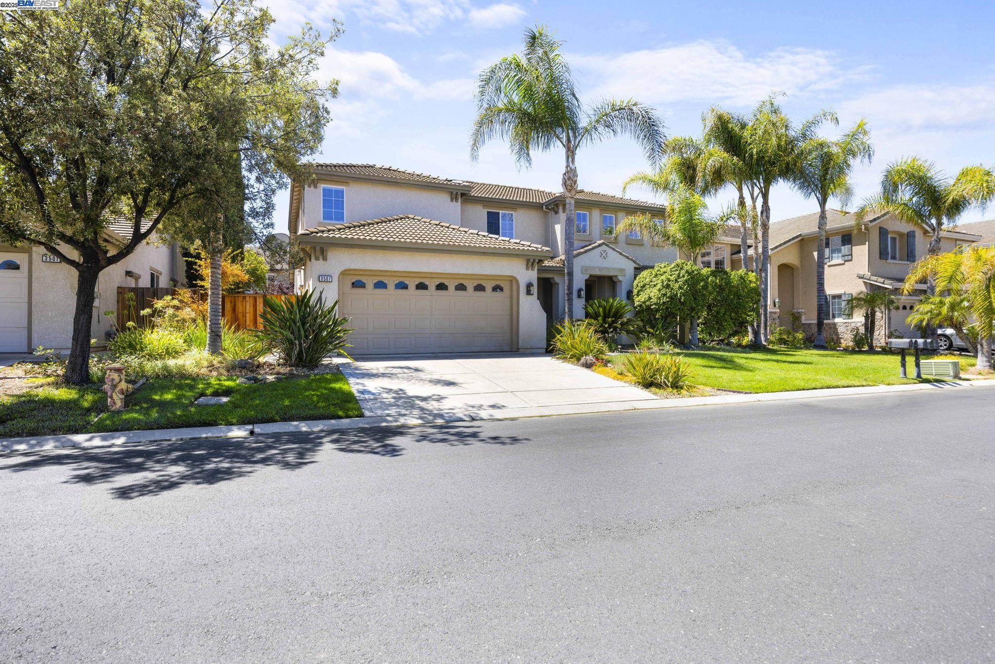 Detail Gallery Image 2 of 59 For 3507 Keystone Loop, Discovery Bay,  CA 94505 - 4 Beds | 2/1 Baths