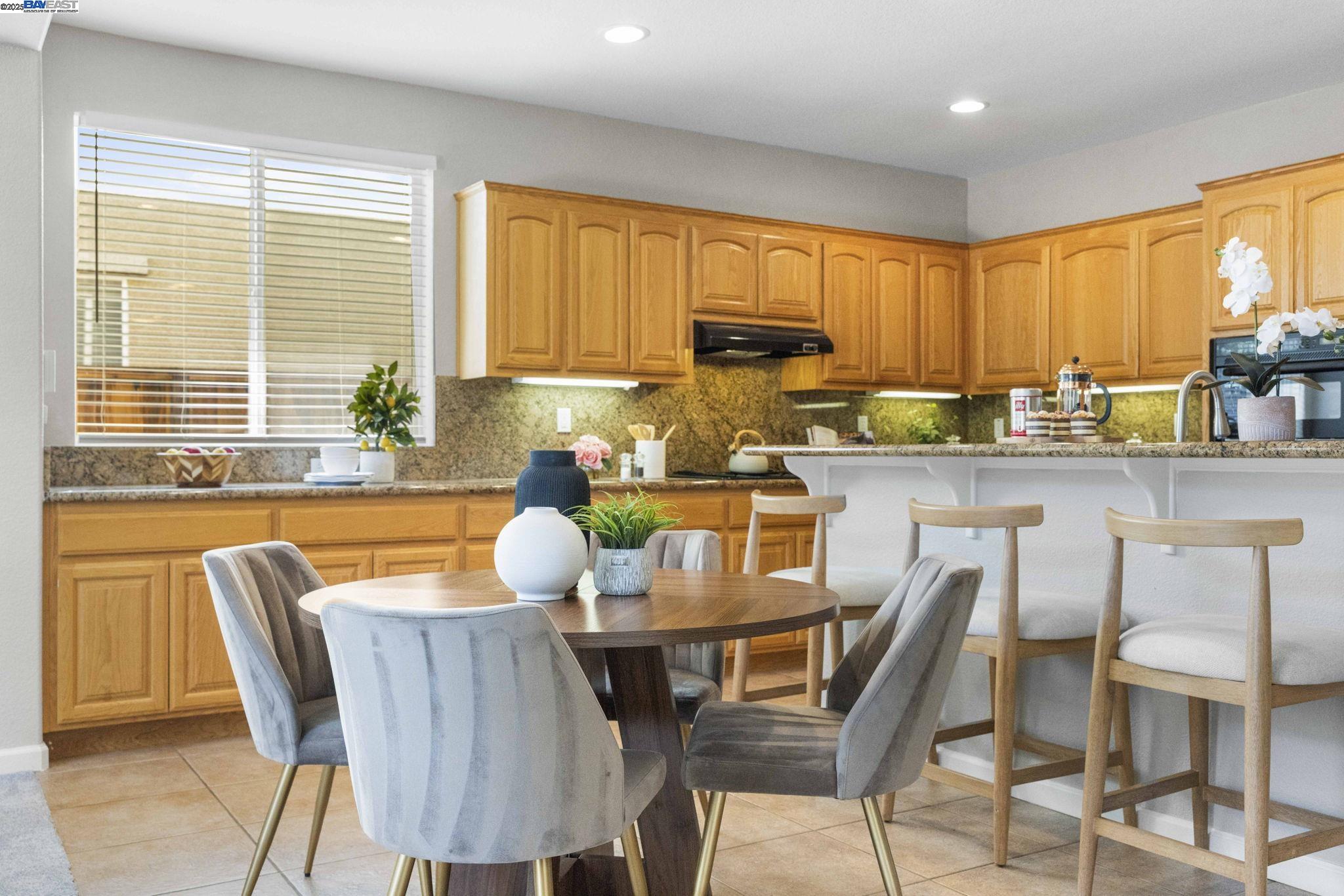 Detail Gallery Image 15 of 59 For 3507 Keystone Loop, Discovery Bay,  CA 94505 - 4 Beds | 2/1 Baths