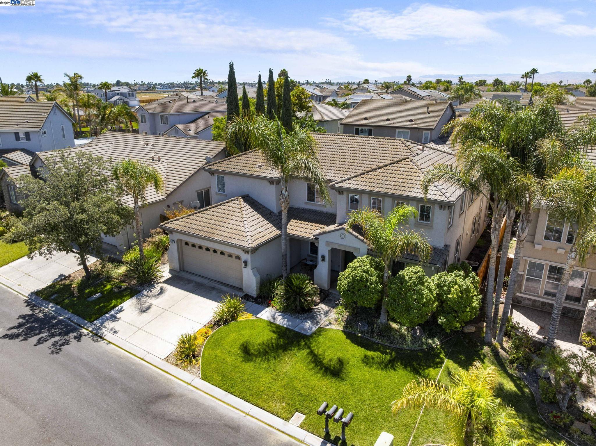 Detail Gallery Image 5 of 59 For 3507 Keystone Loop, Discovery Bay,  CA 94505 - 4 Beds | 2/1 Baths