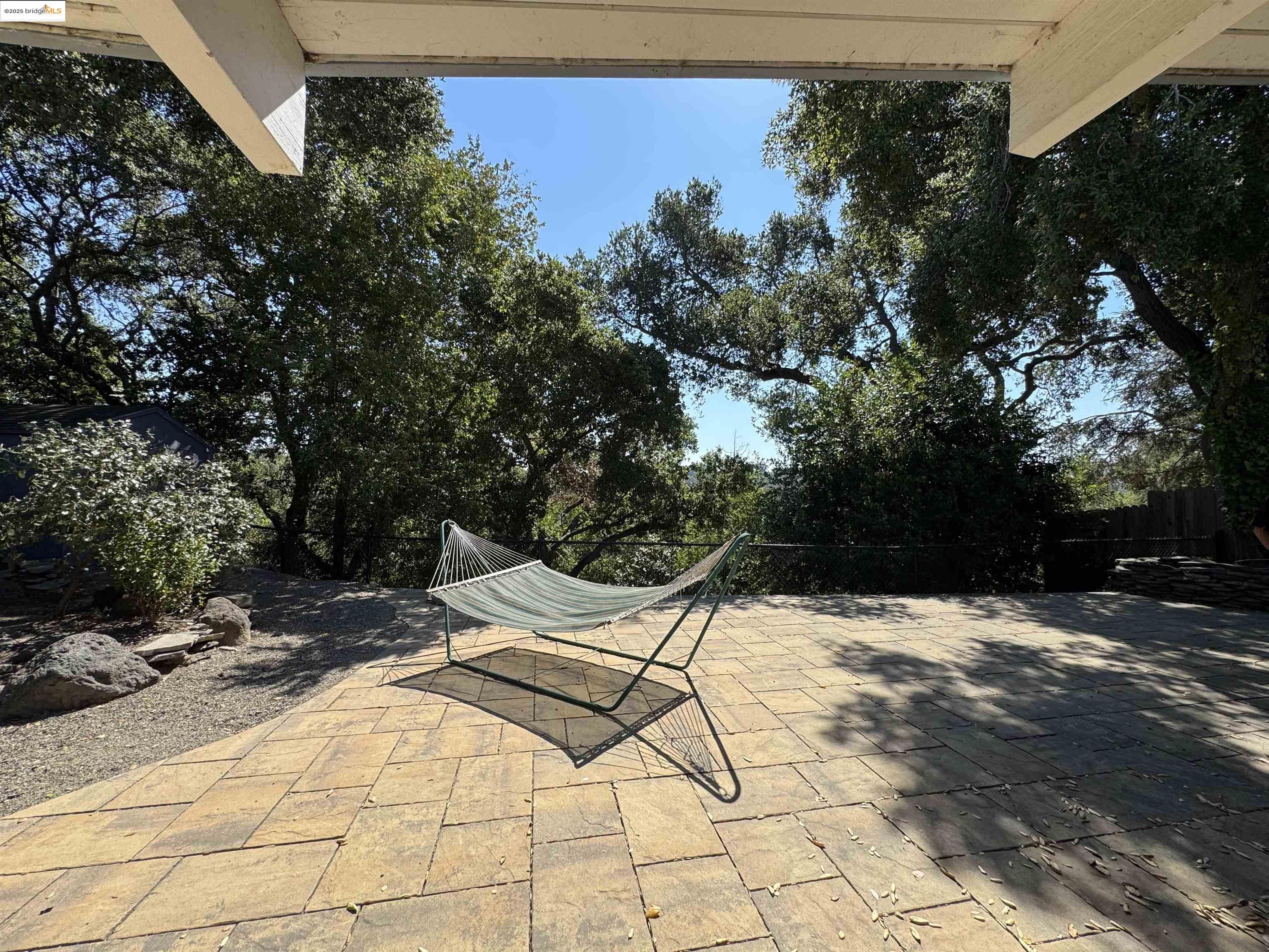 Detail Gallery Image 16 of 24 For 5667 Greenridge Rd, Castro Valley,  CA 94552 - 4 Beds | 2 Baths
