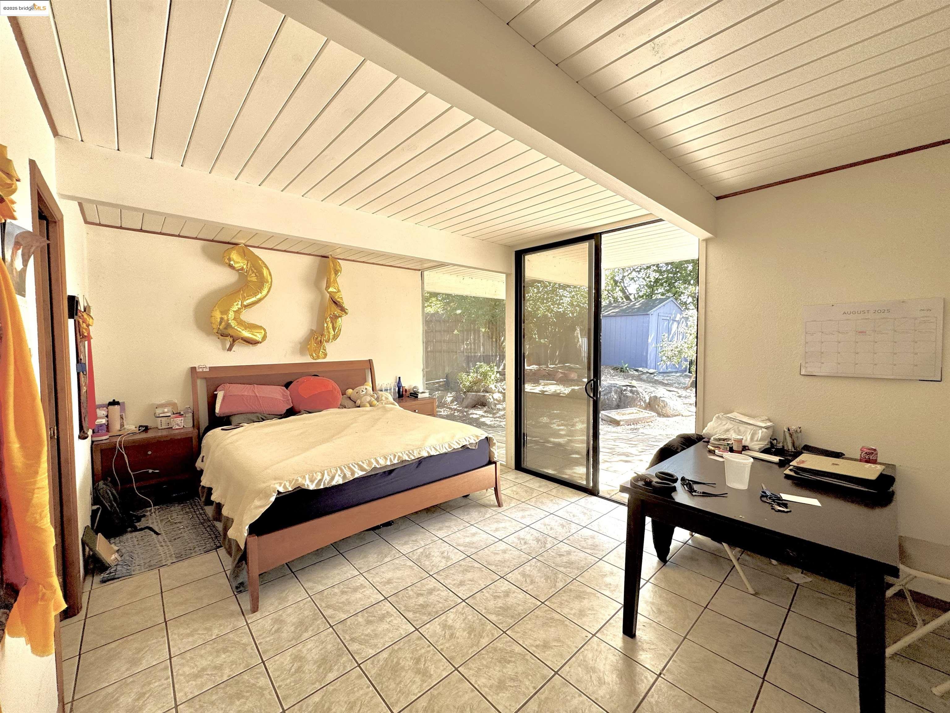 Detail Gallery Image 9 of 24 For 5667 Greenridge Rd, Castro Valley,  CA 94552 - 4 Beds | 2 Baths