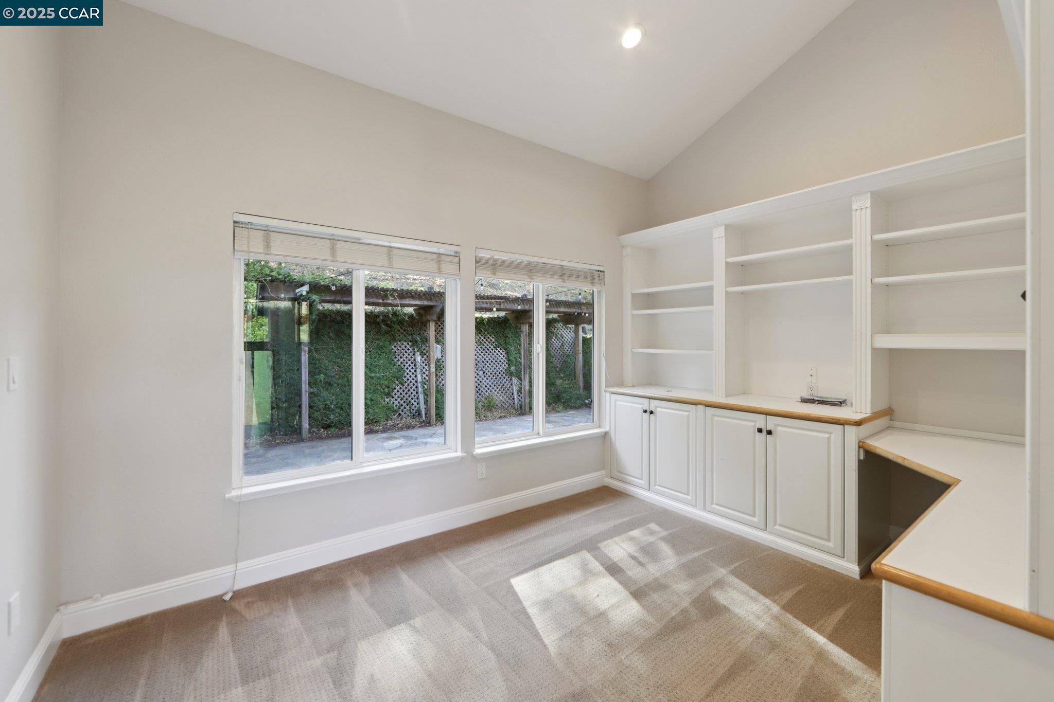 Detail Gallery Image 18 of 52 For 20 Broadmoor St, Moraga,  CA 94556 - 2 Beds | 2 Baths