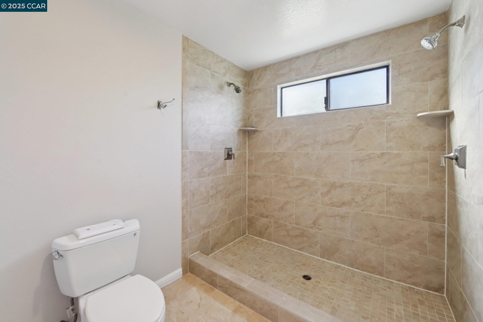 Detail Gallery Image 28 of 52 For 20 Broadmoor St, Moraga,  CA 94556 - 2 Beds | 2 Baths
